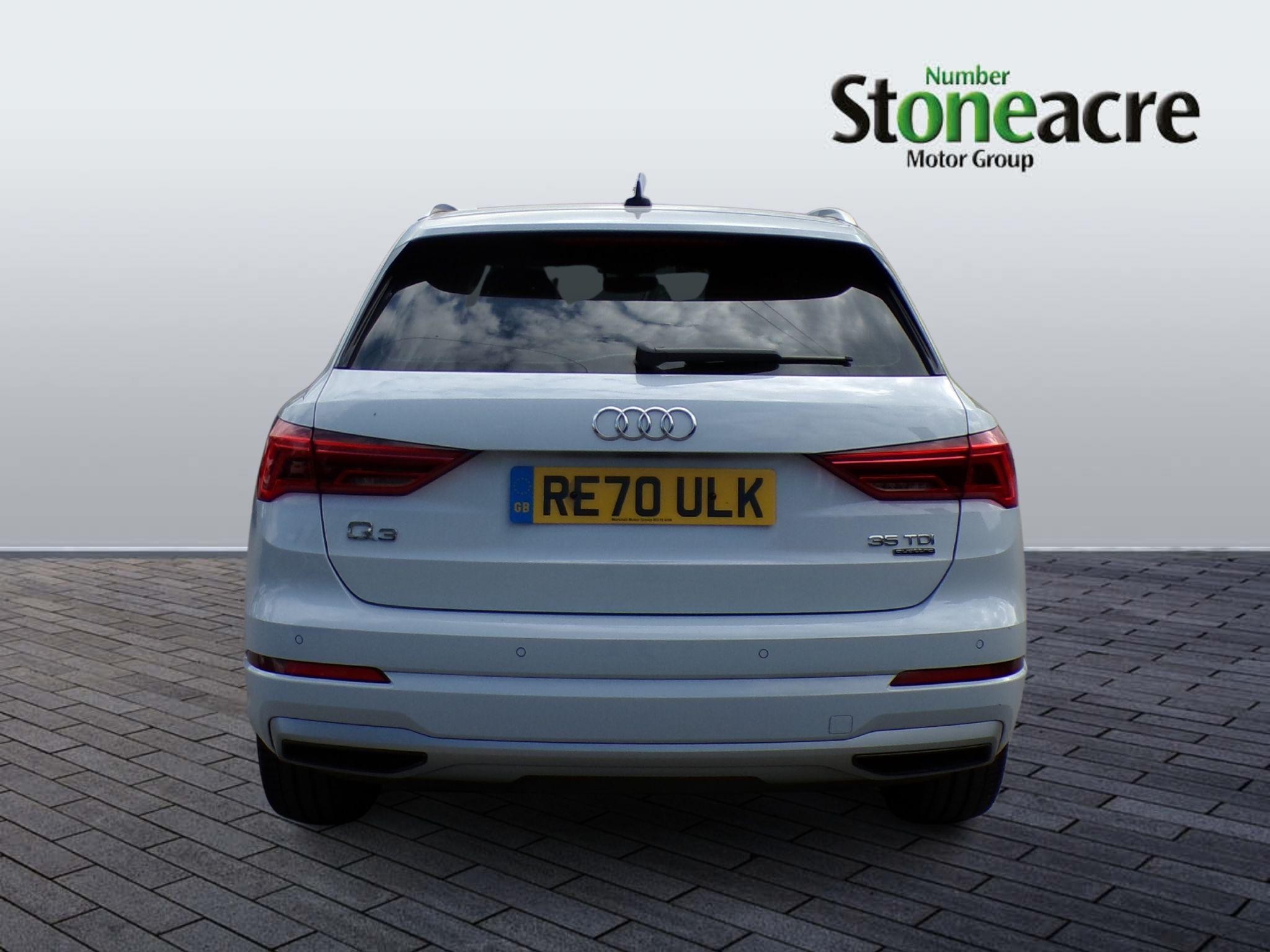 Audi Q3 Image 6