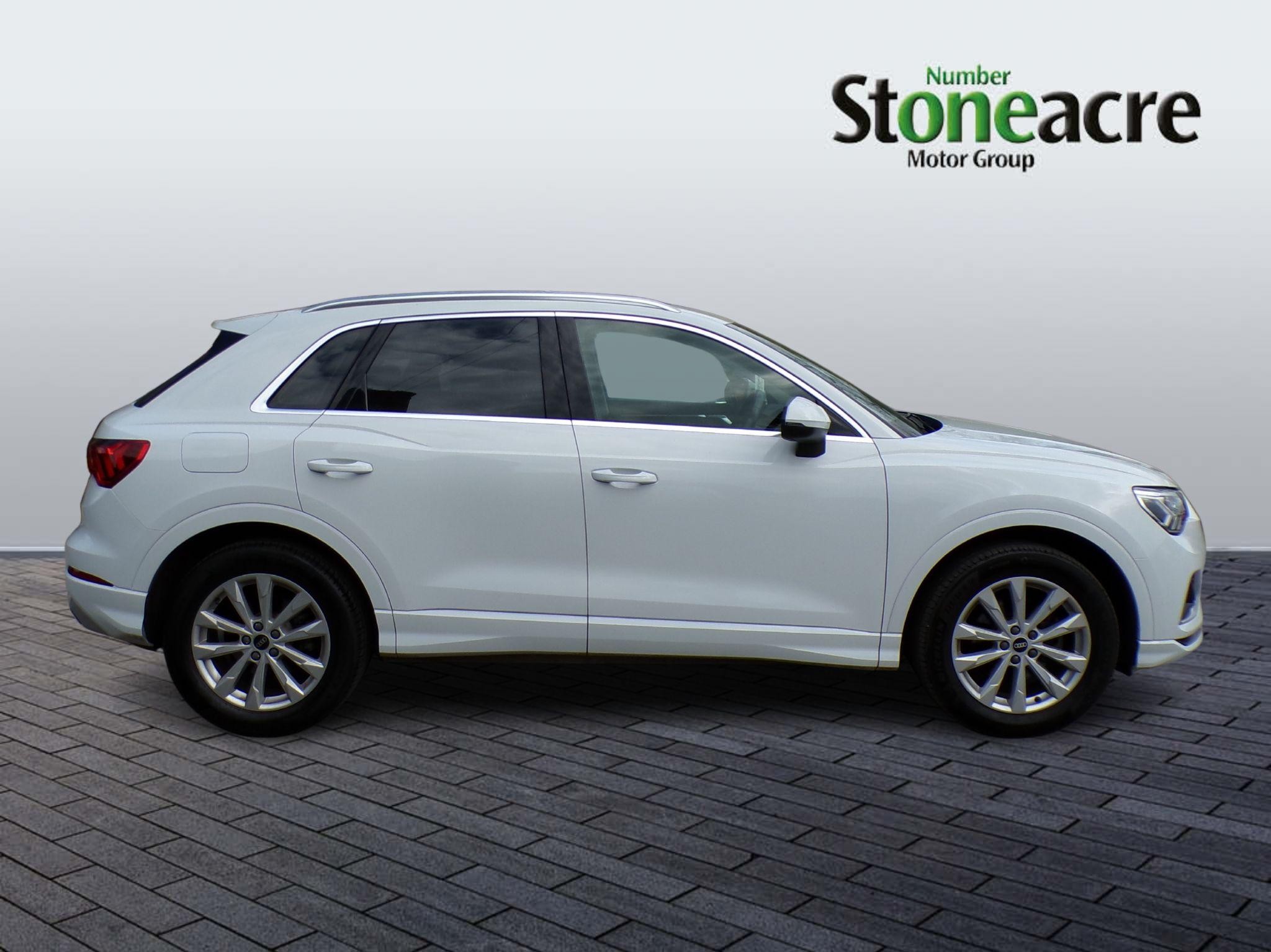 Audi Q3 Image 7