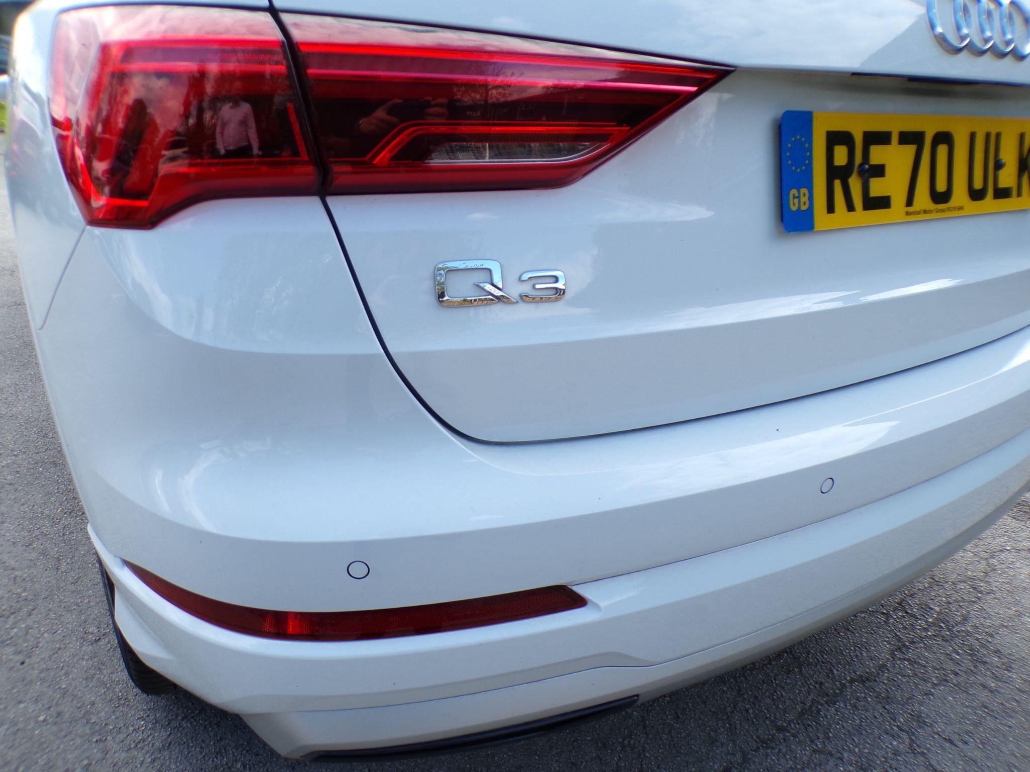 Audi Q3 Image 9