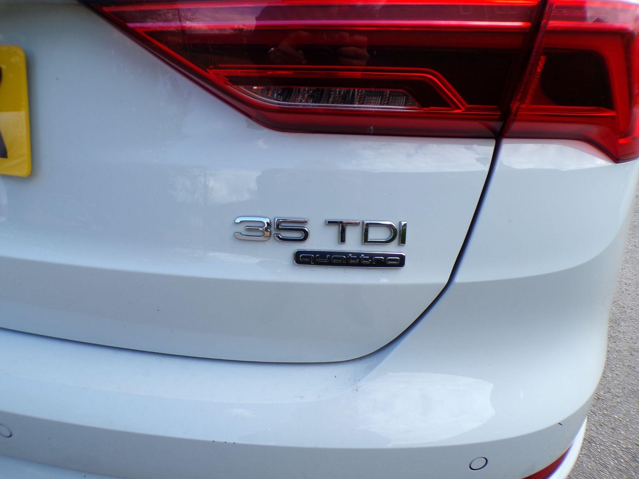 Audi Q3 Image 10