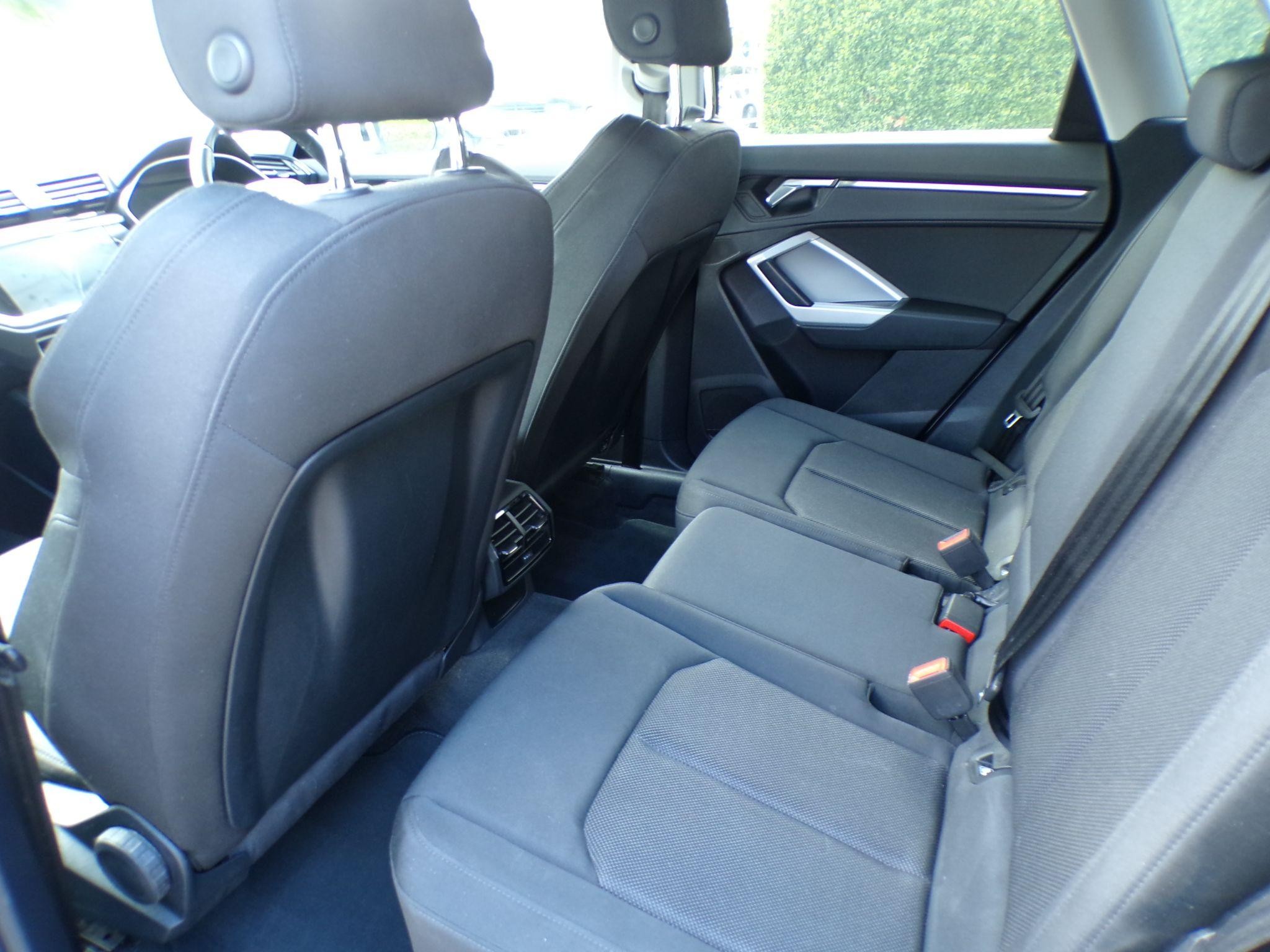 Audi Q3 Image 13