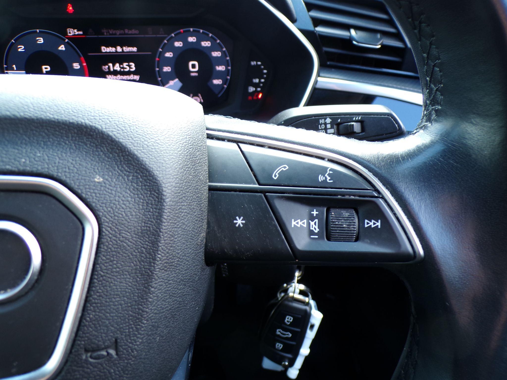 Audi Q3 Image 16