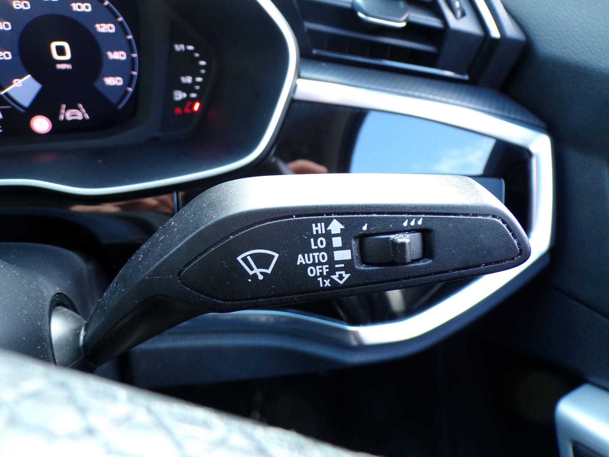 Audi Q3 Image 17