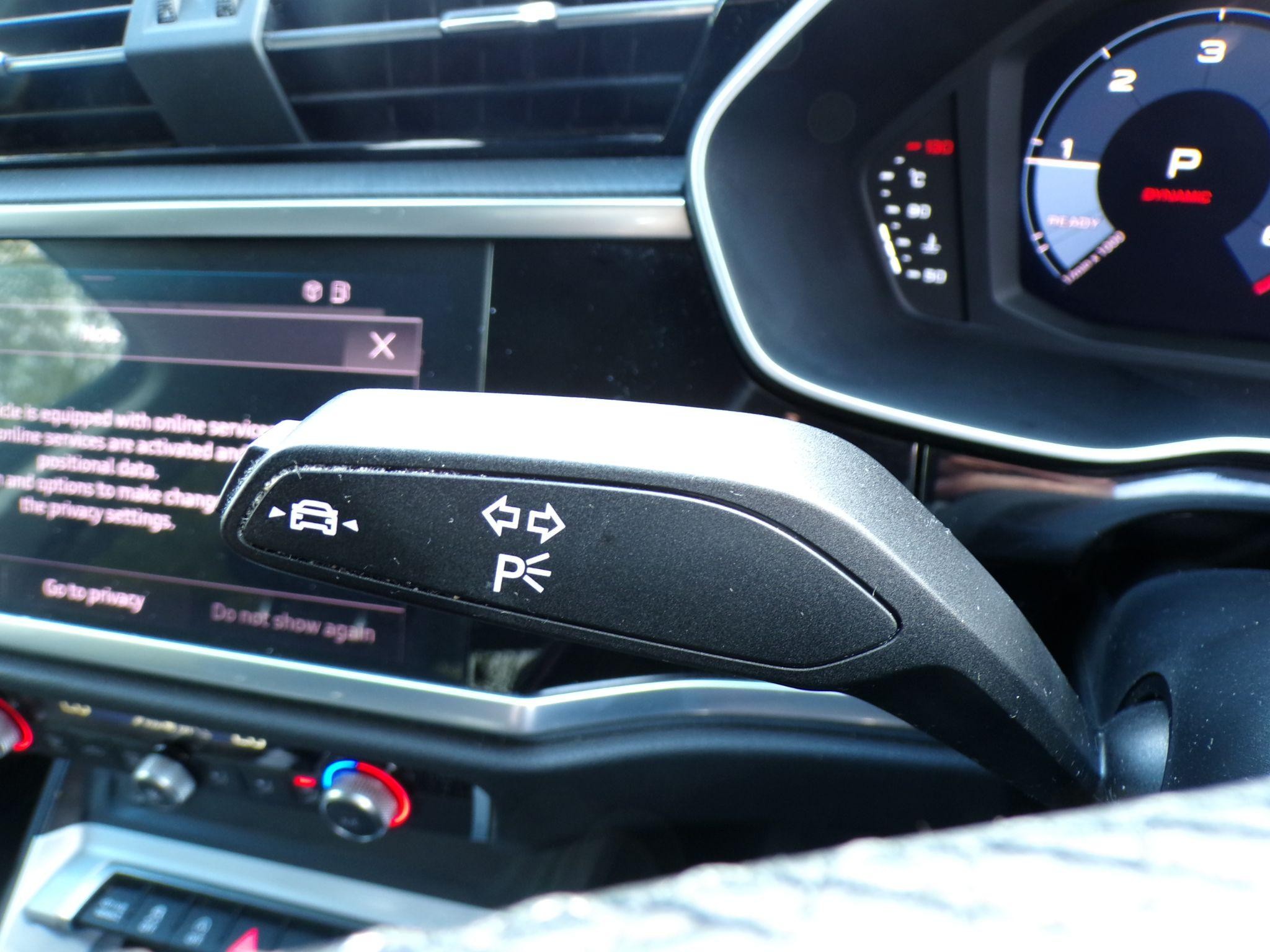 Audi Q3 Image 18