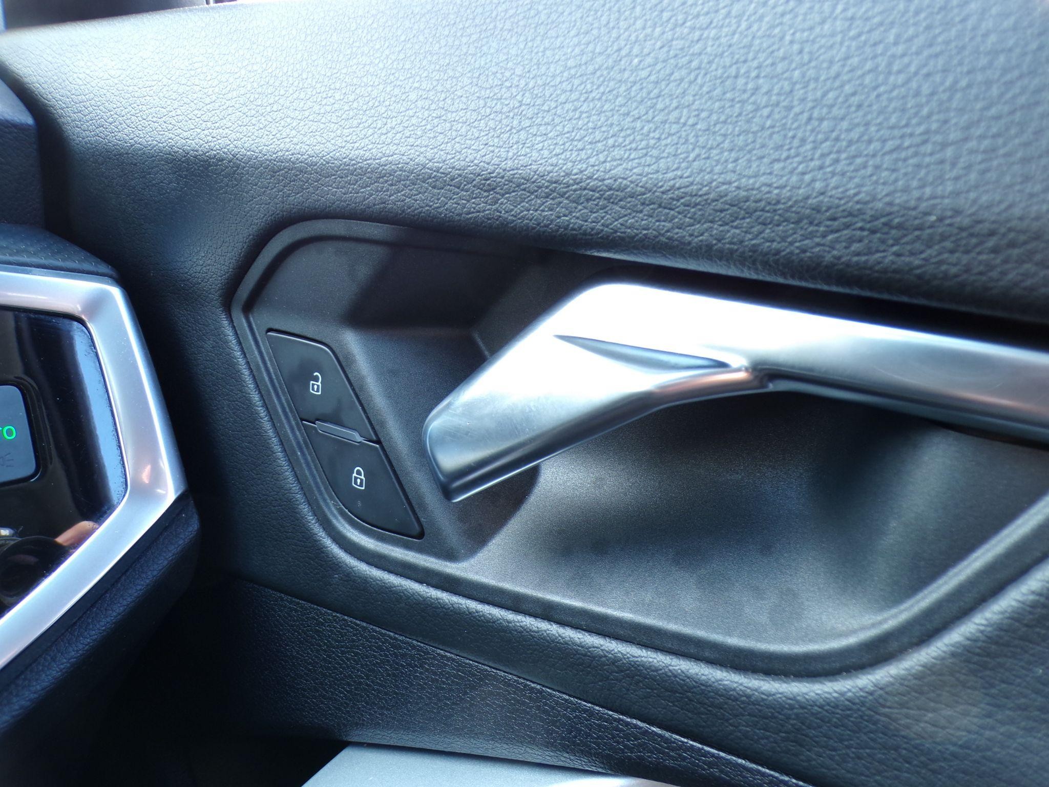Audi Q3 Image 24