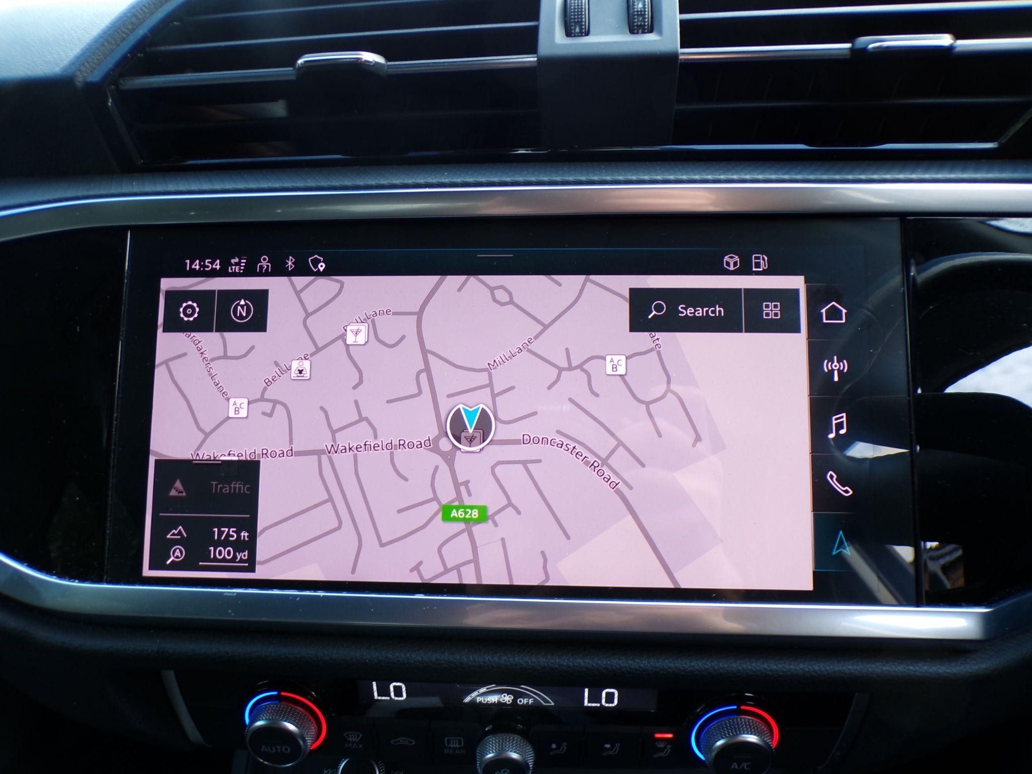 Audi Q3 Image 26