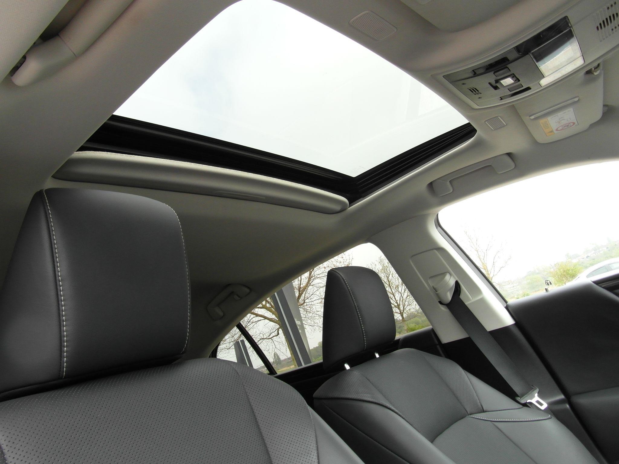 Lexus ES Image 43