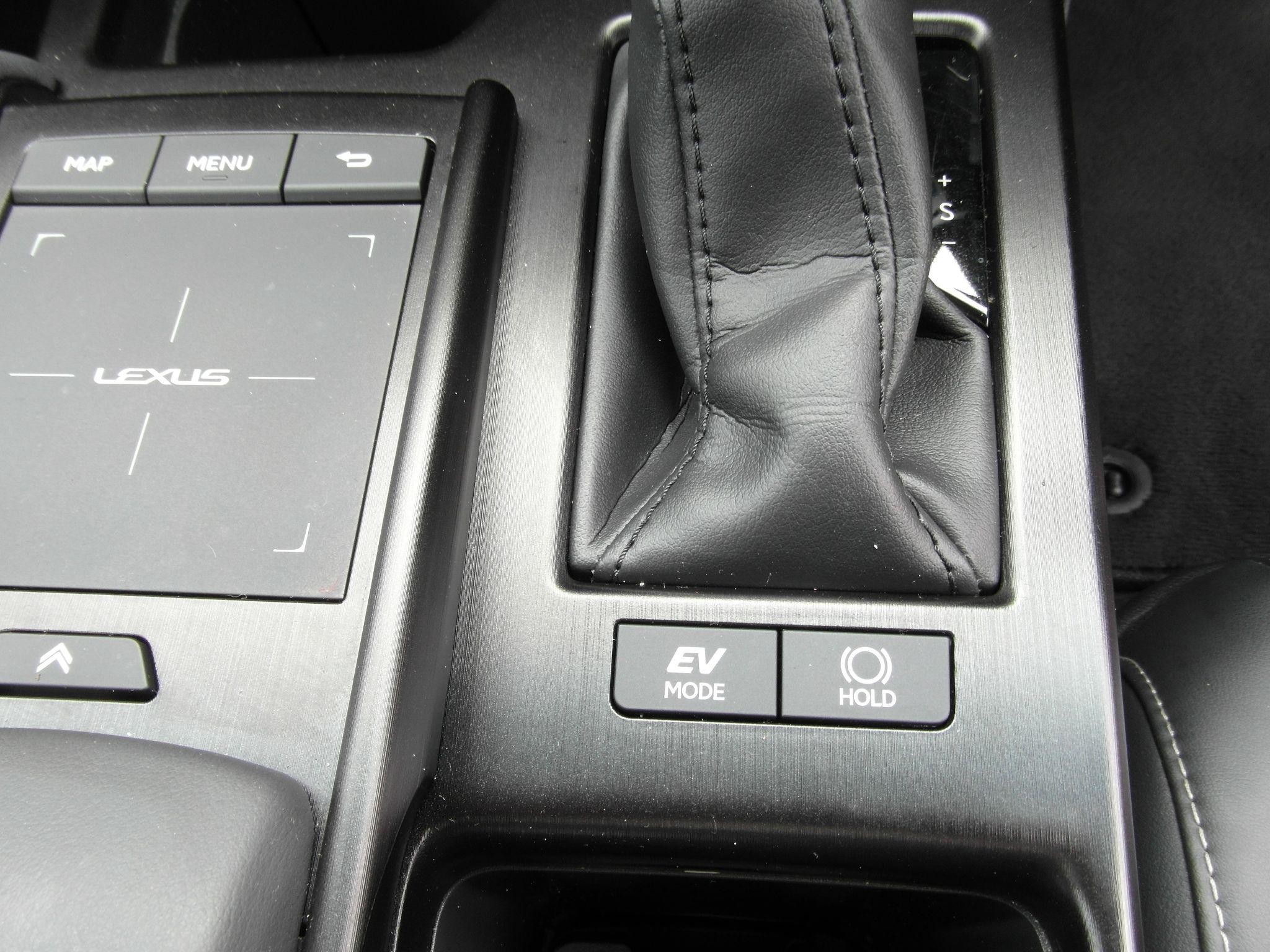 Lexus ES Image 44