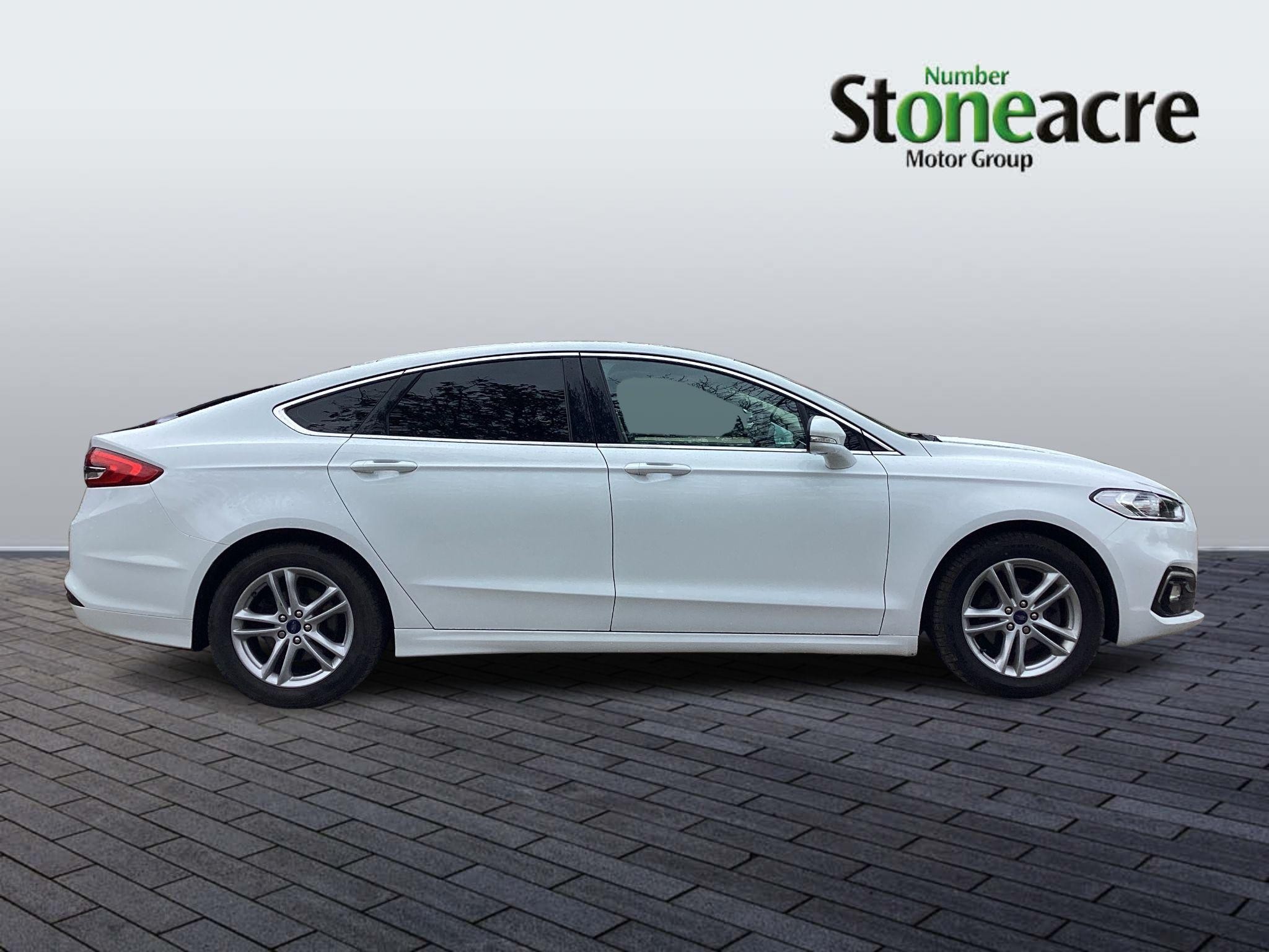 Ford Mondeo Image 2