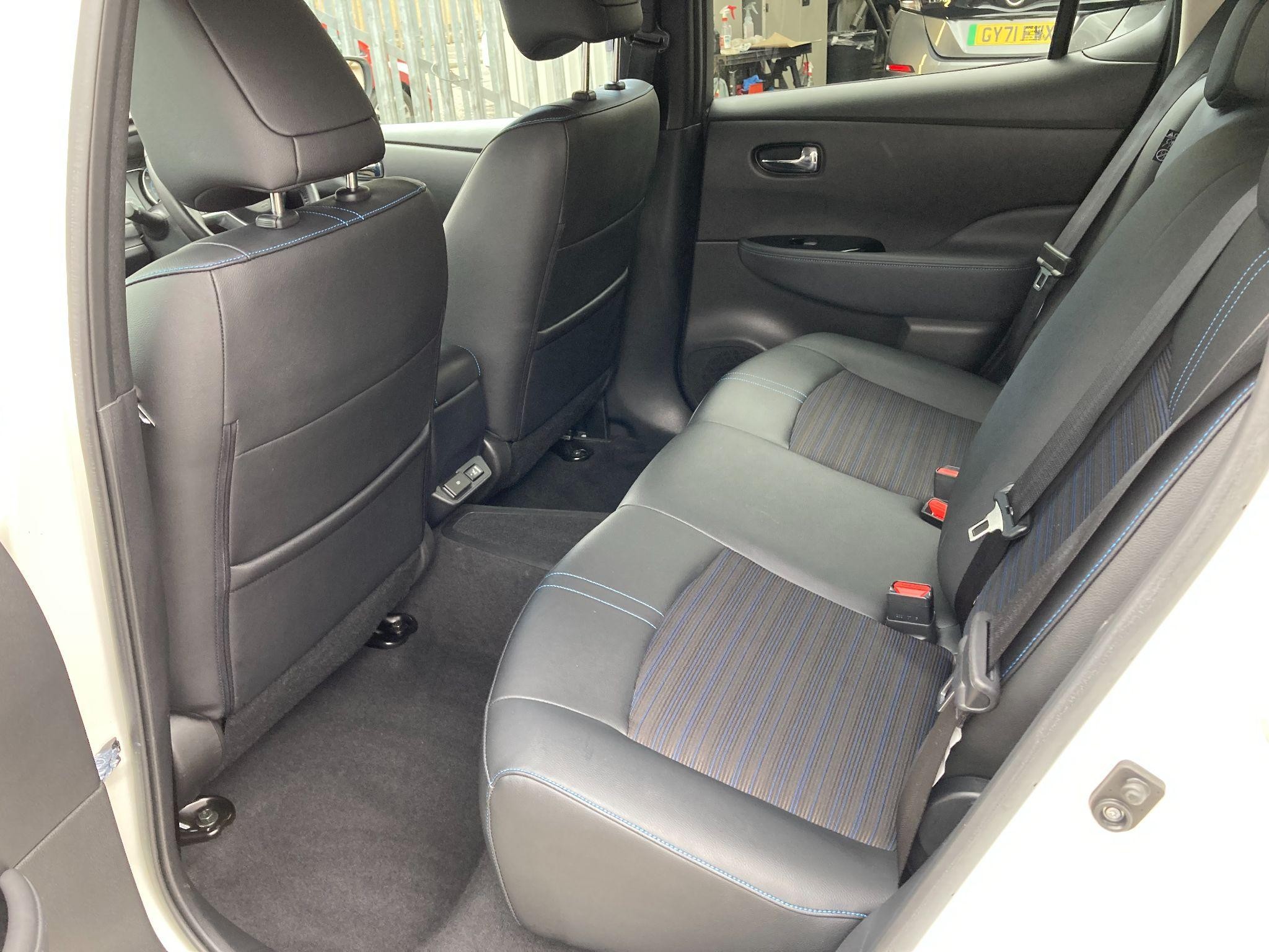 Nissan LEAF Image 11