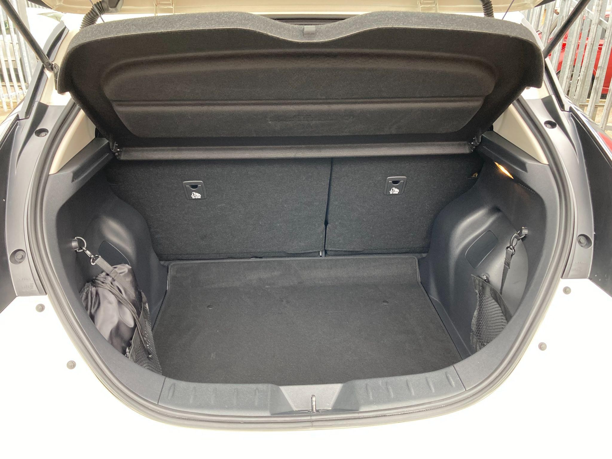 Nissan LEAF Image 12