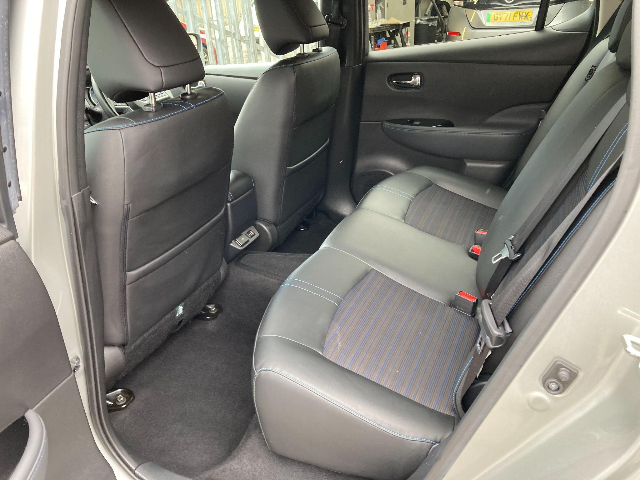 Nissan LEAF Image 11