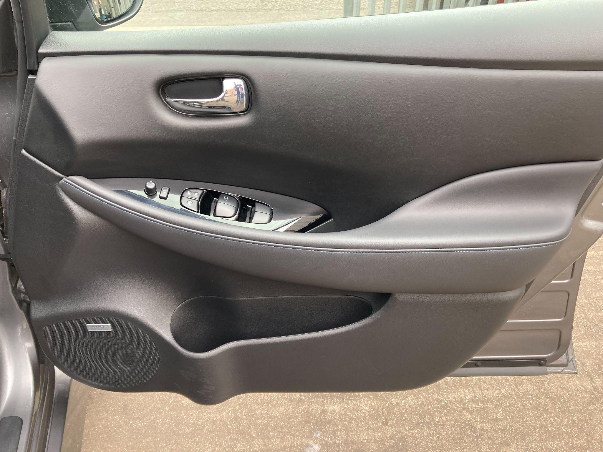 Nissan LEAF Image 16