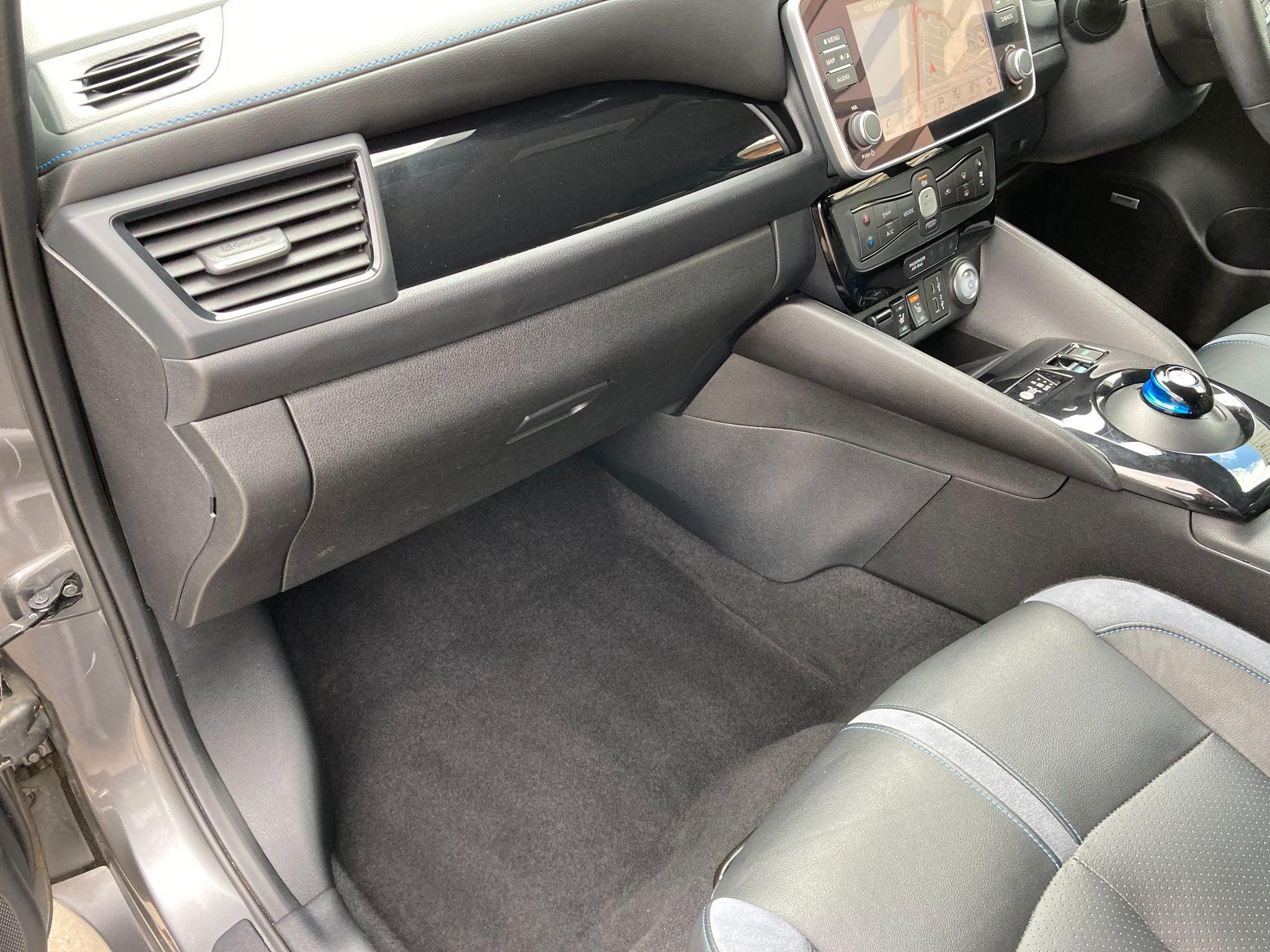 Nissan LEAF Image 21