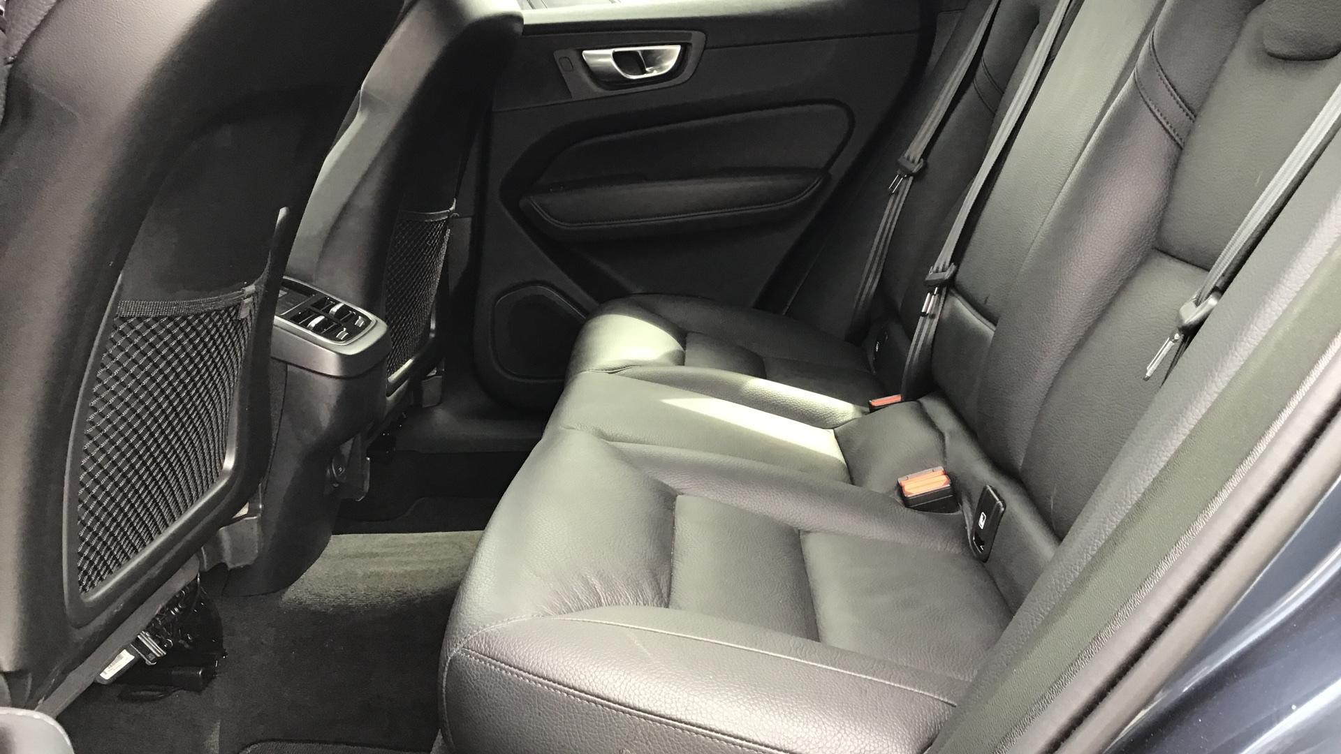 Volvo XC60 Image 10