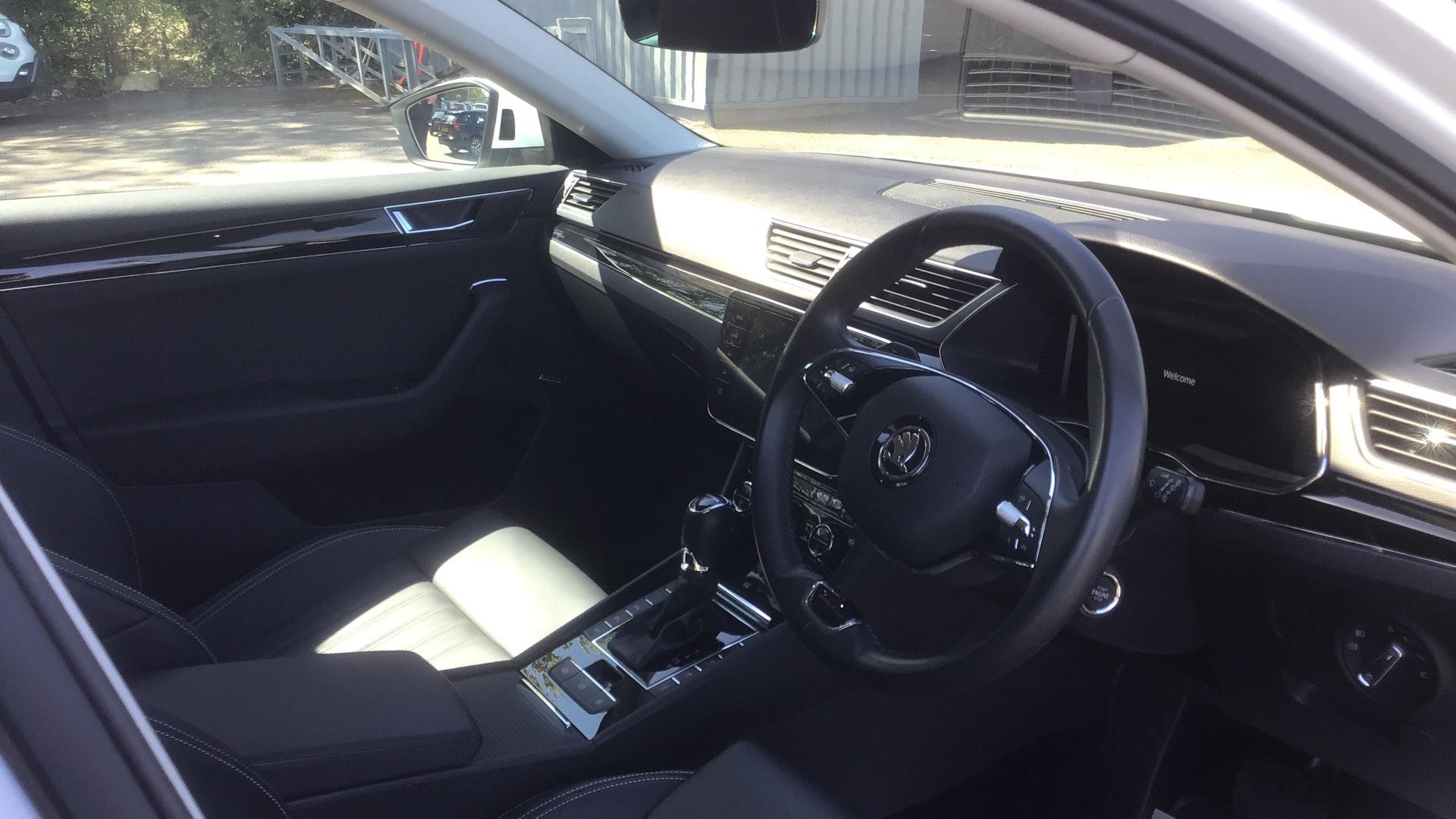 Skoda Superb Image 5