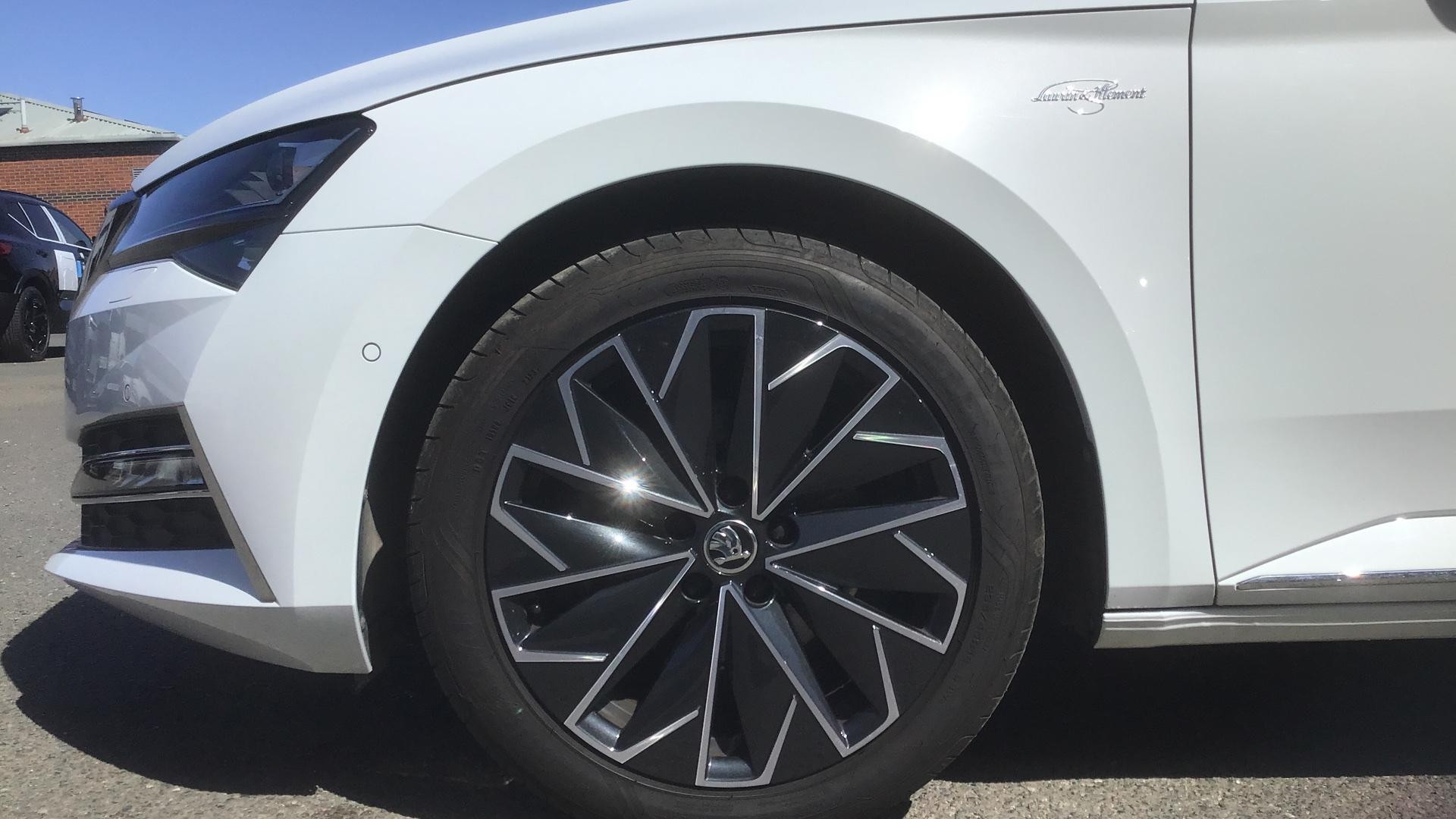 Skoda Superb Image 16