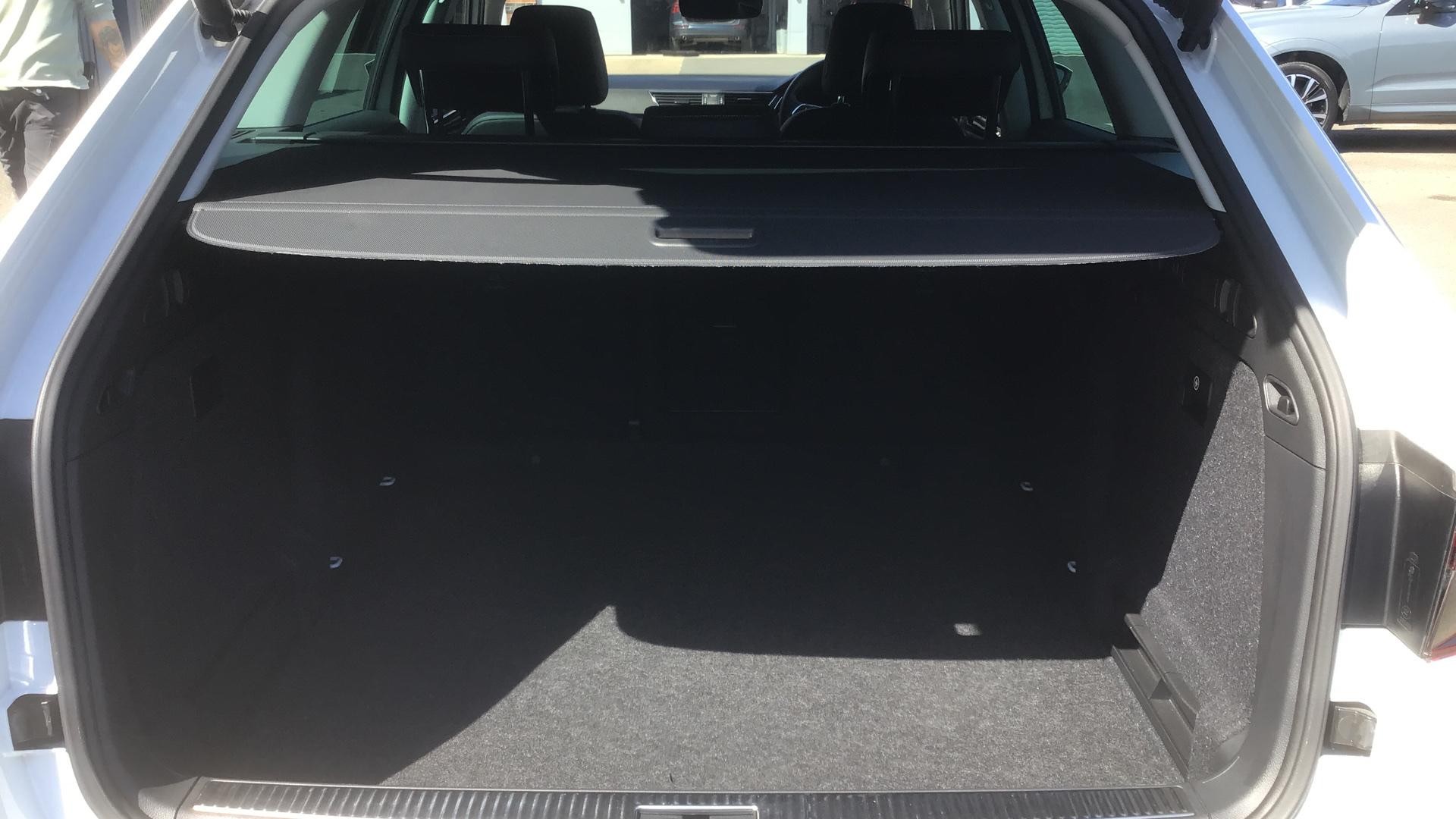 Skoda Superb Image 17