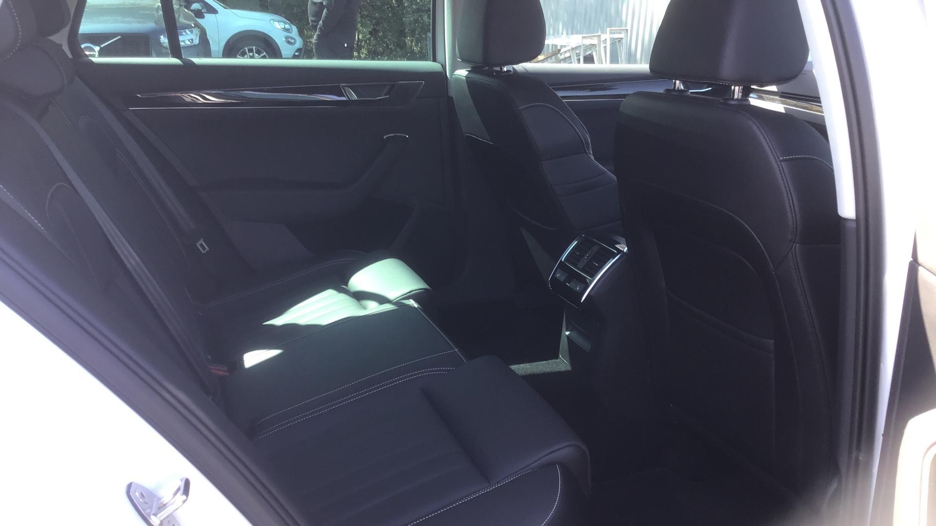 Skoda Superb Image 32