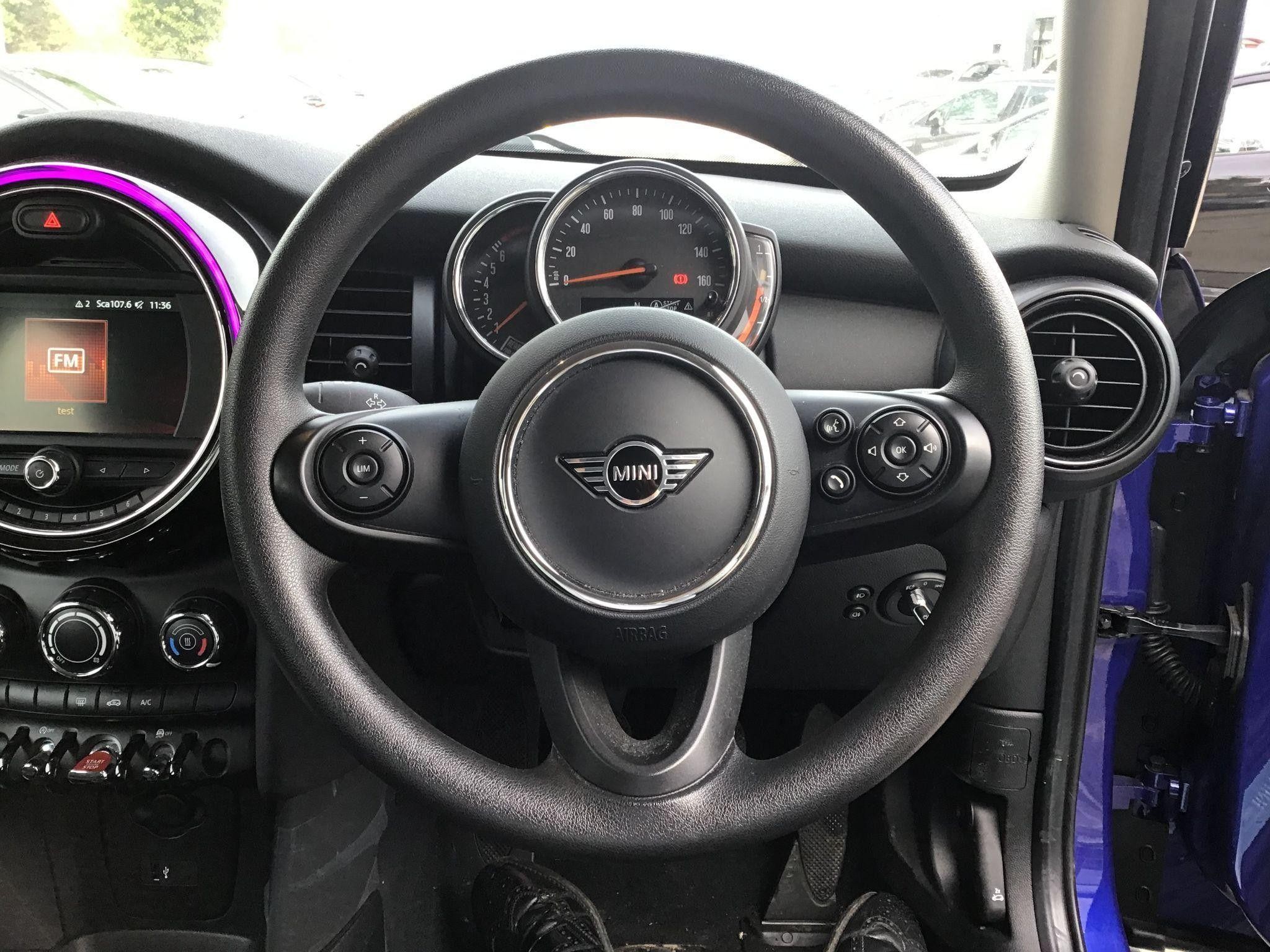 MINI Hatch Image 10
