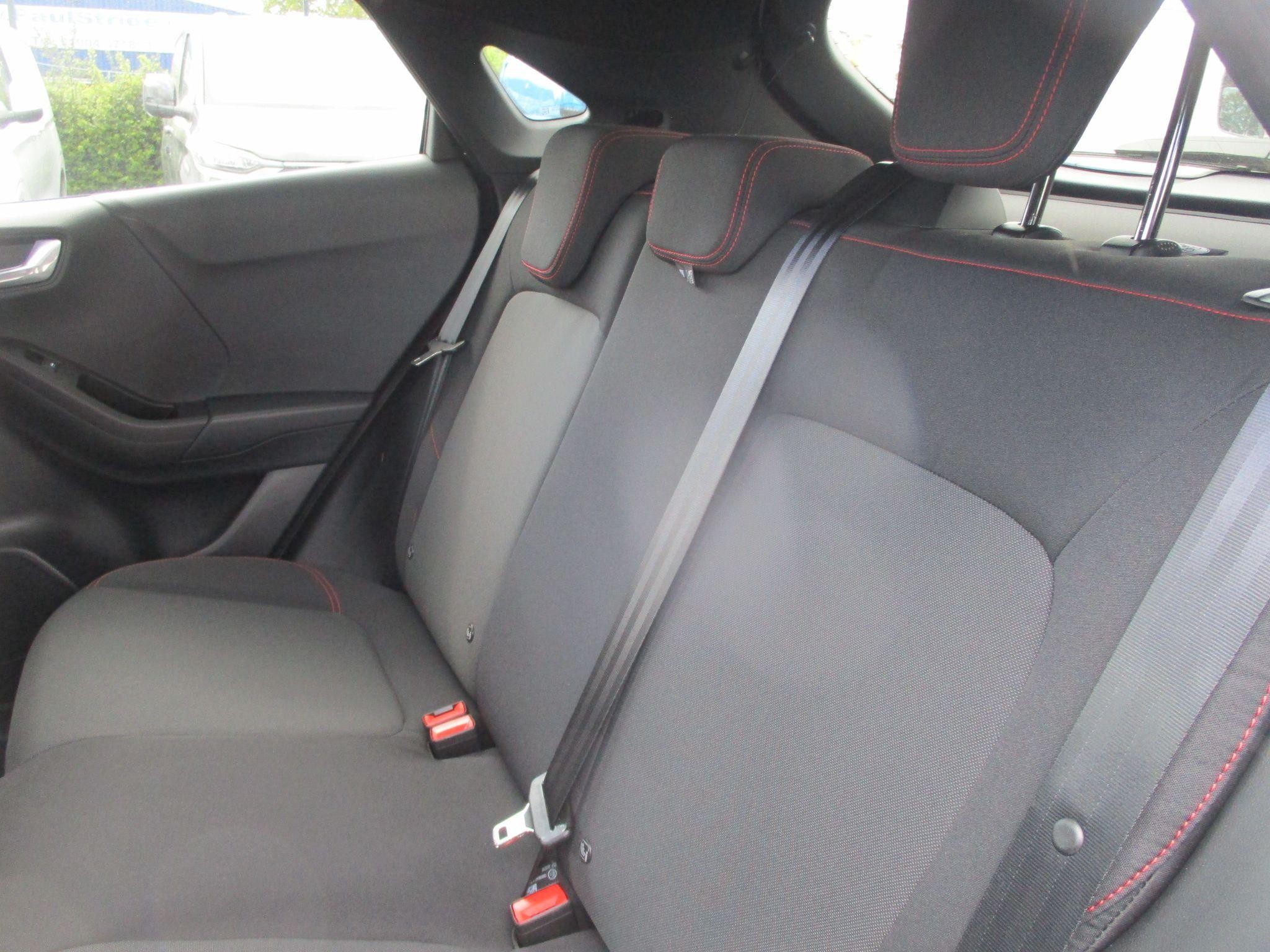 Ford Puma Image 17