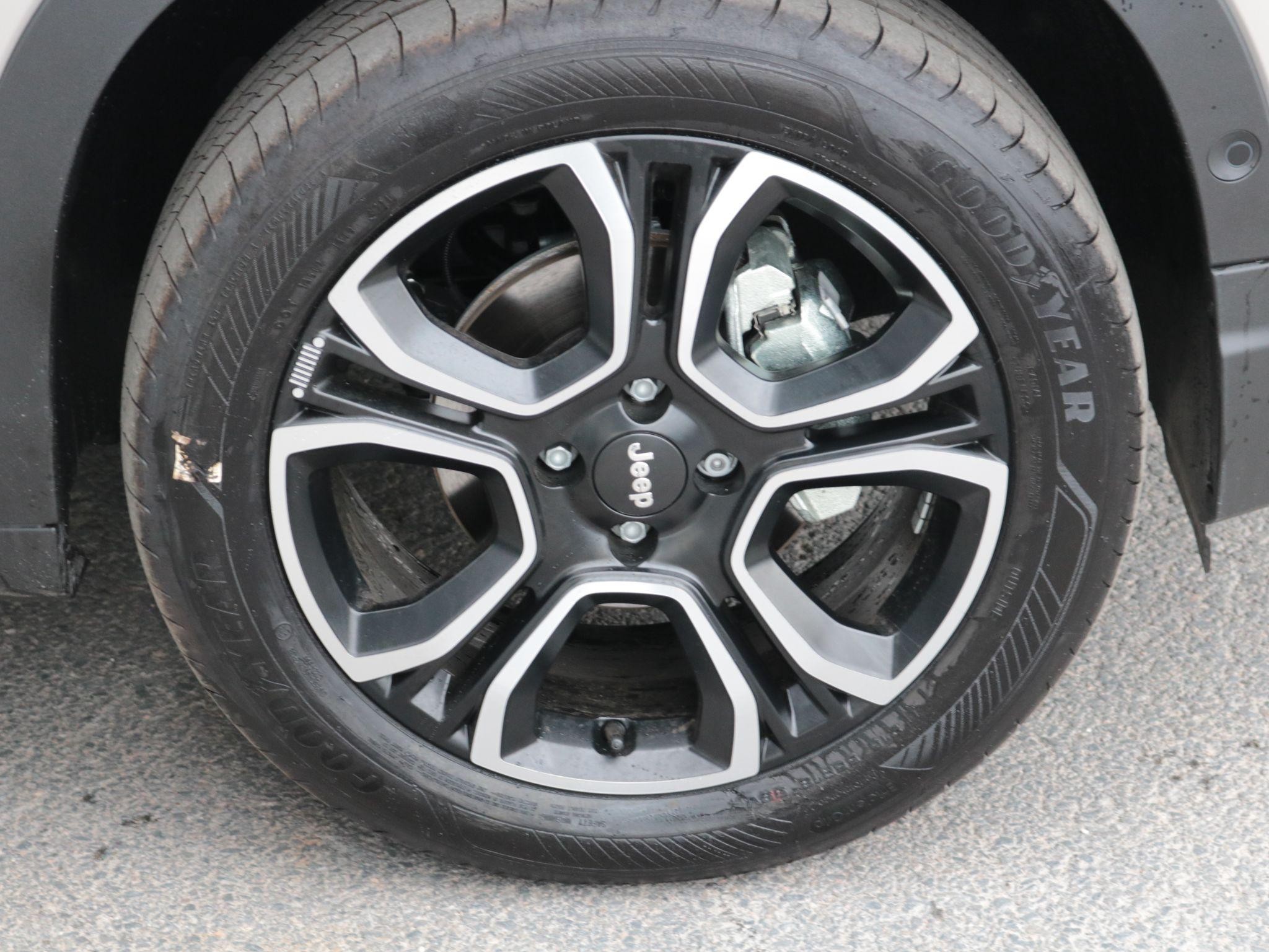 Jeep Avenger Image 11
