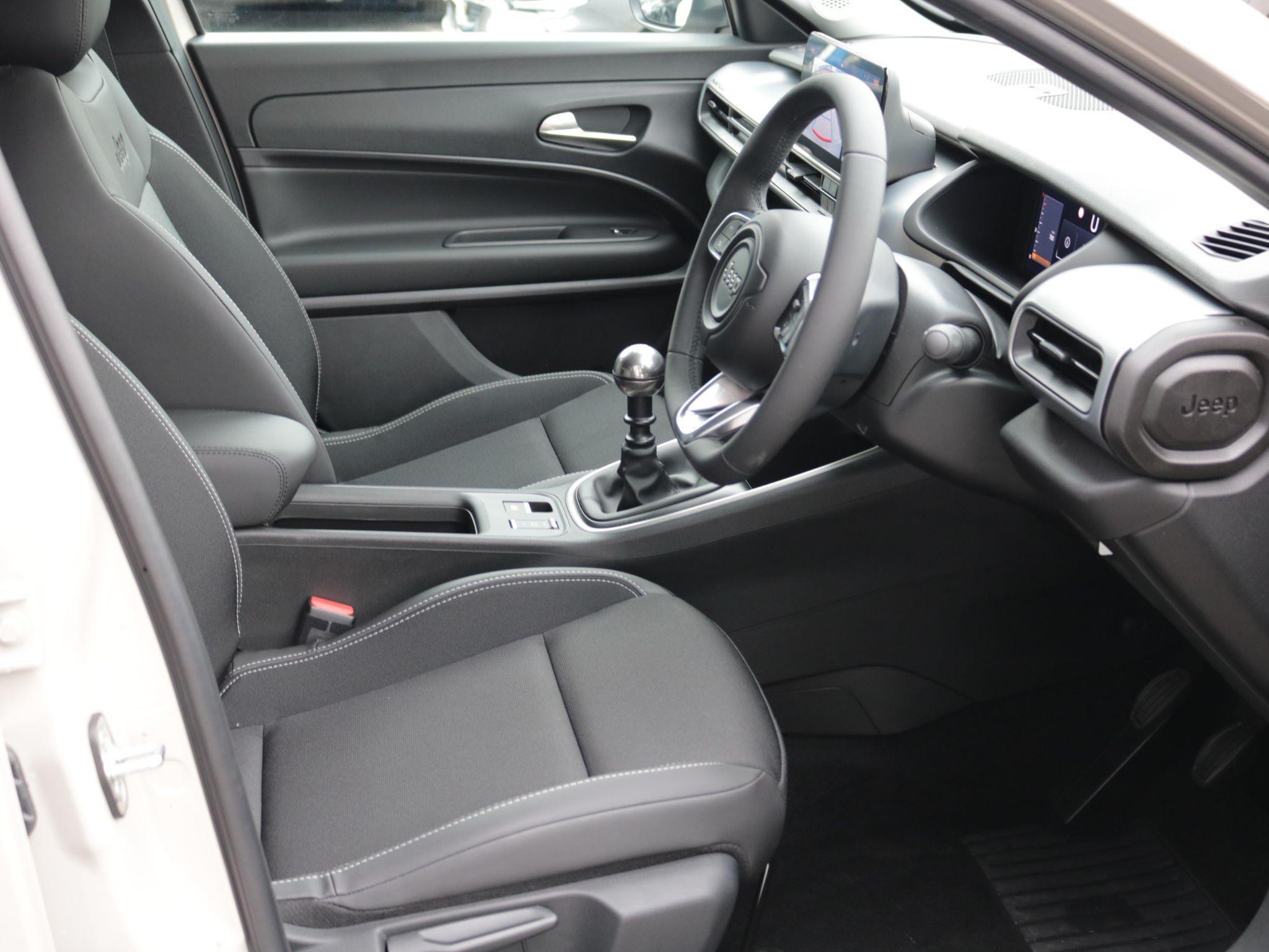 Jeep Avenger Image 14