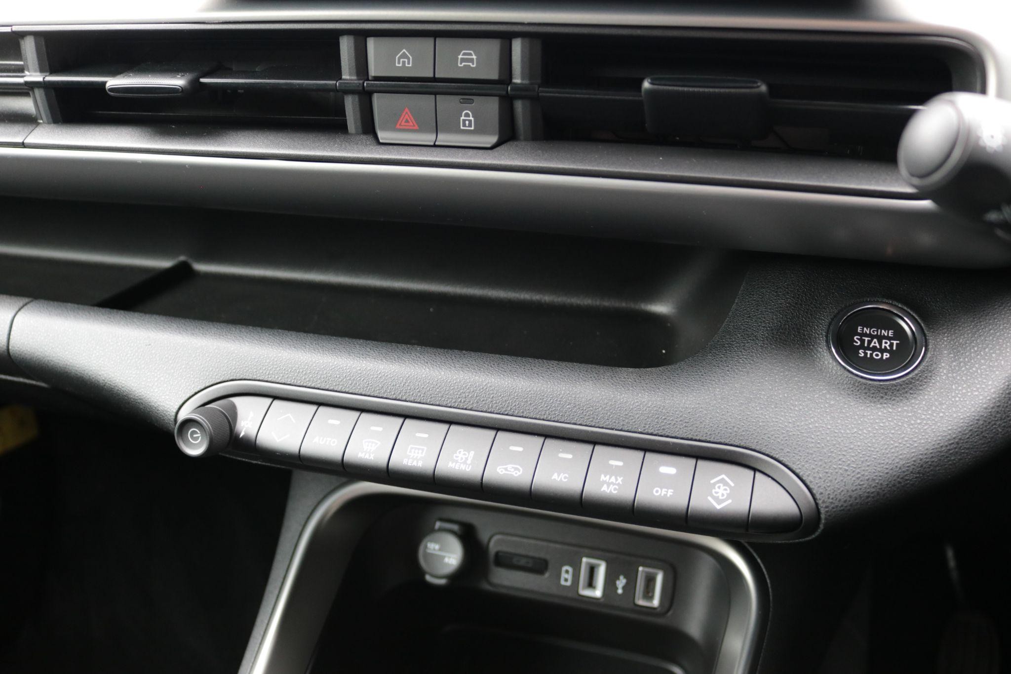 Jeep Avenger Image 22