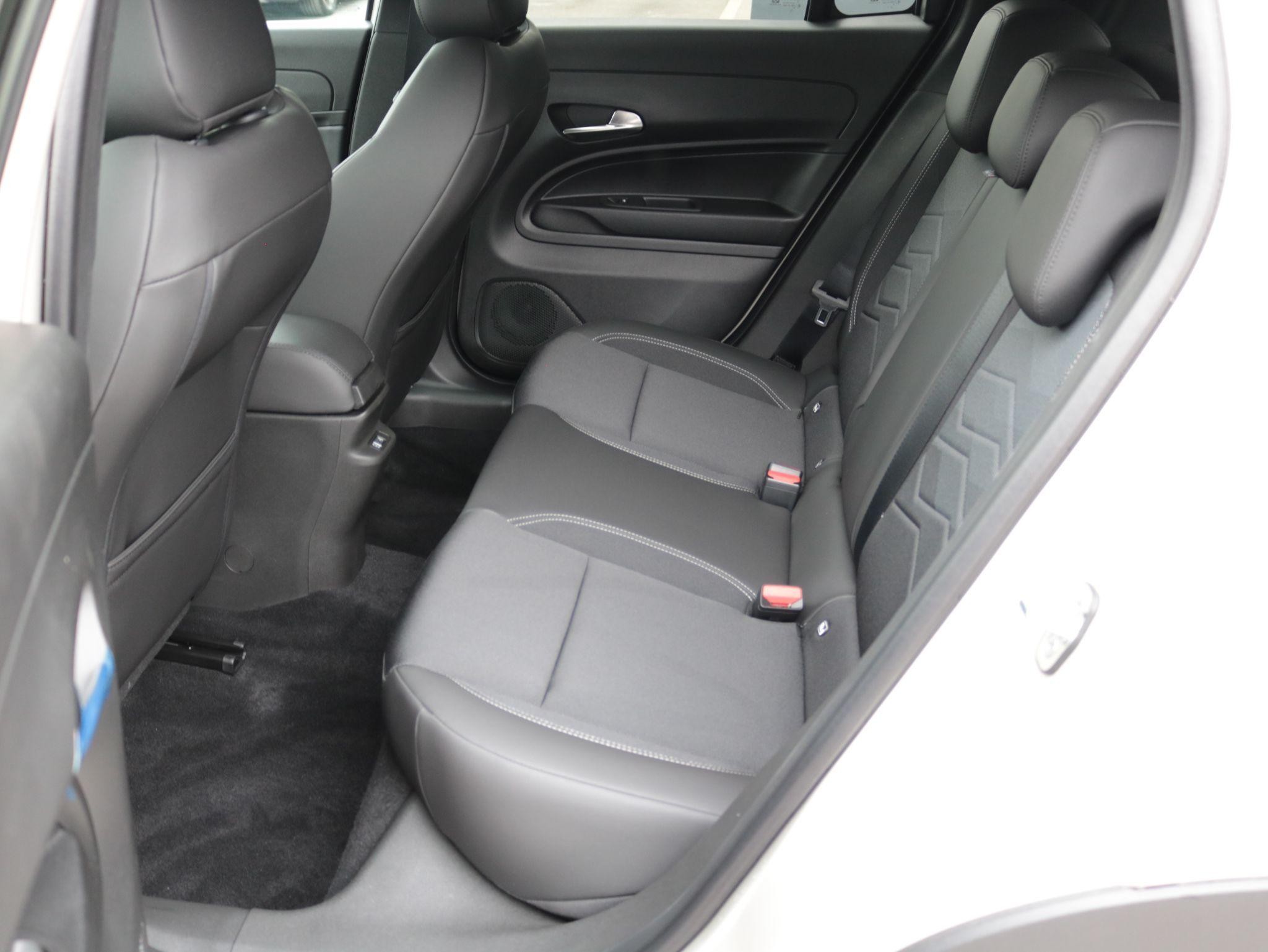 Jeep Avenger Image 26