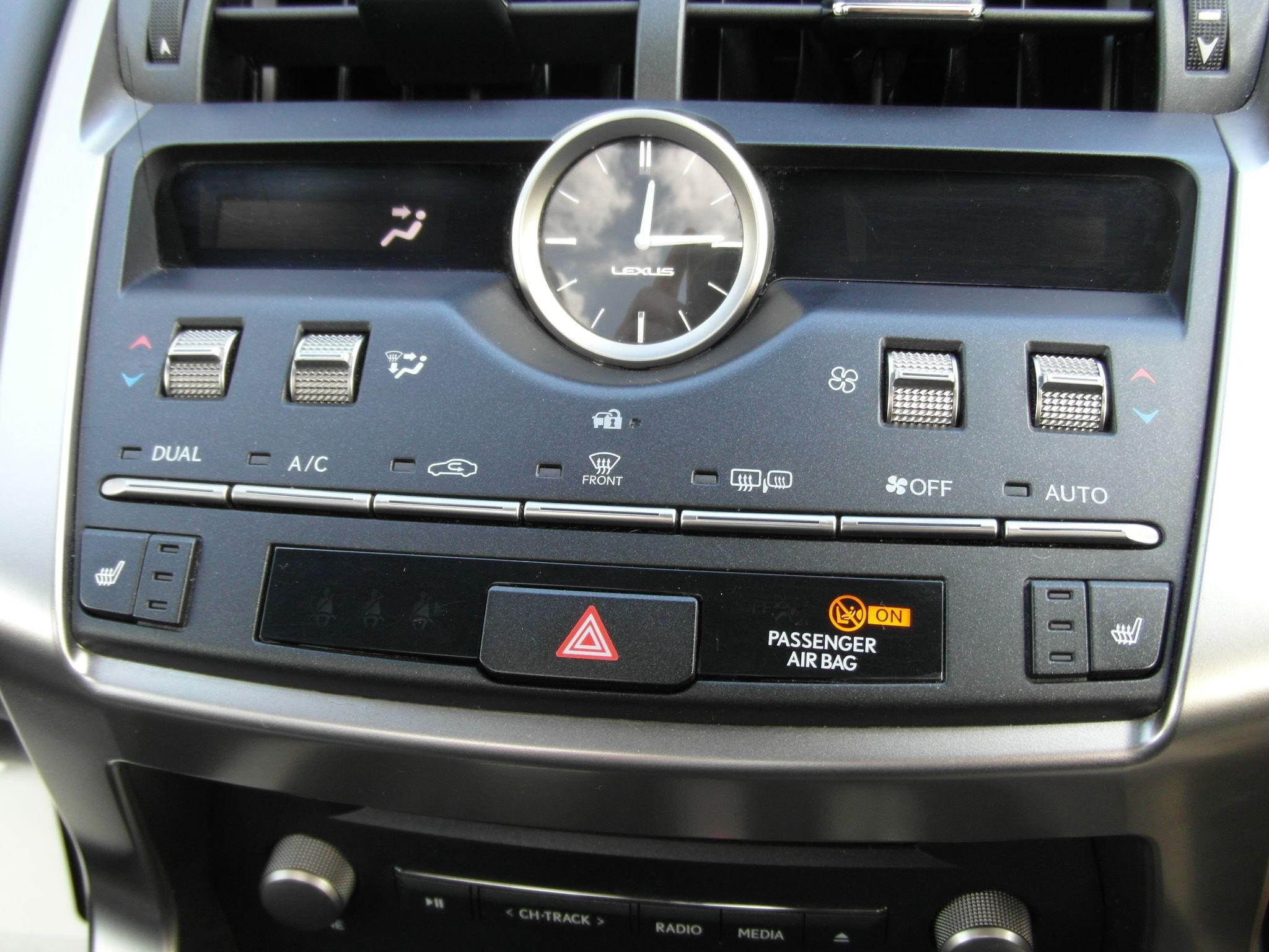 Lexus NX Image 28