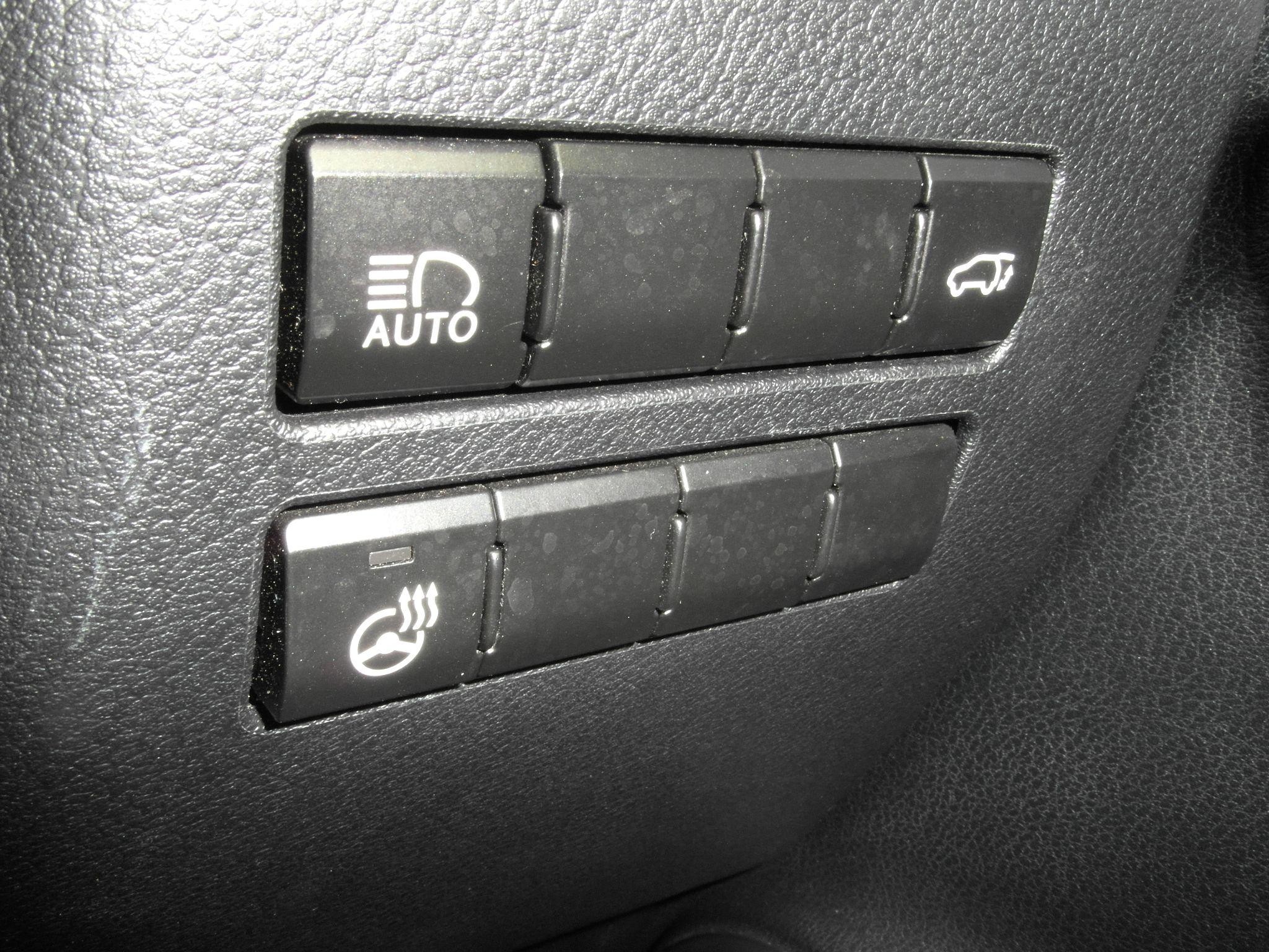 Lexus NX Image 31