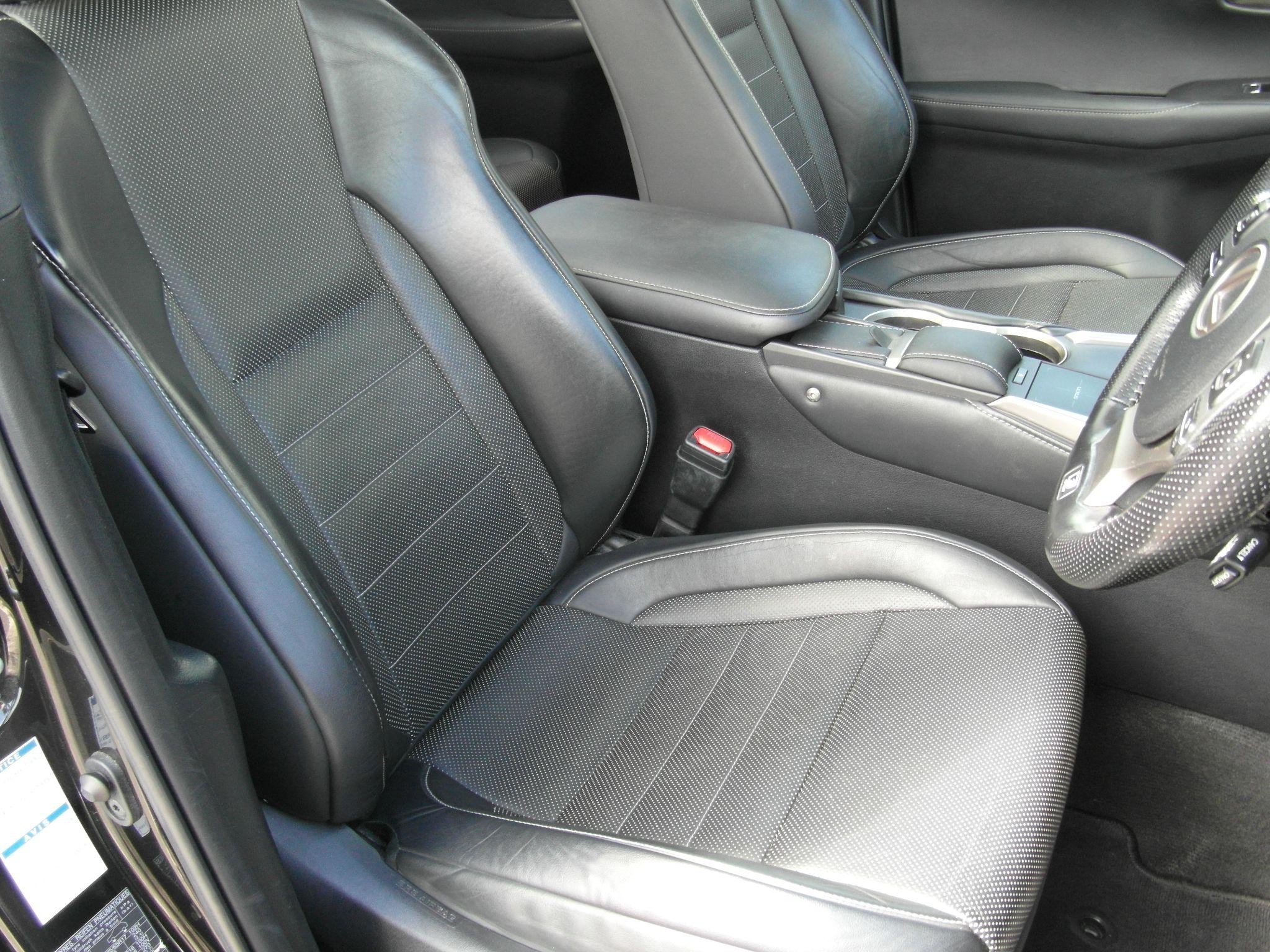 Lexus NX Image 36