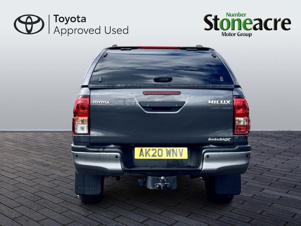 Toyota Hilux Image 6