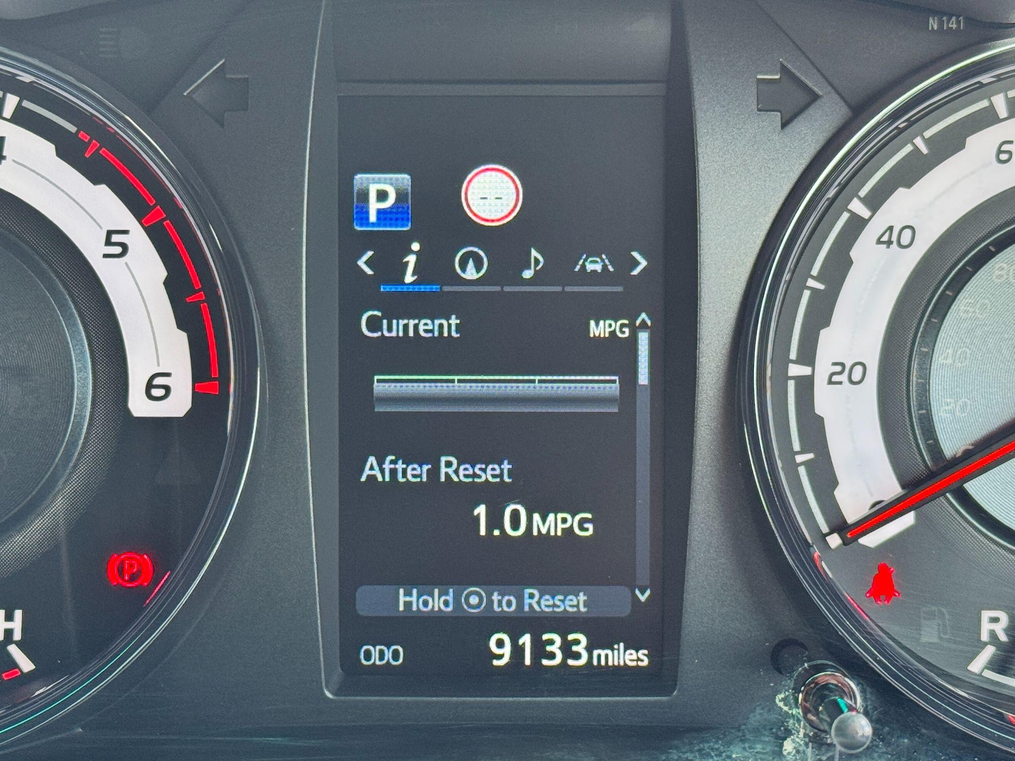 Toyota Hilux Image 20