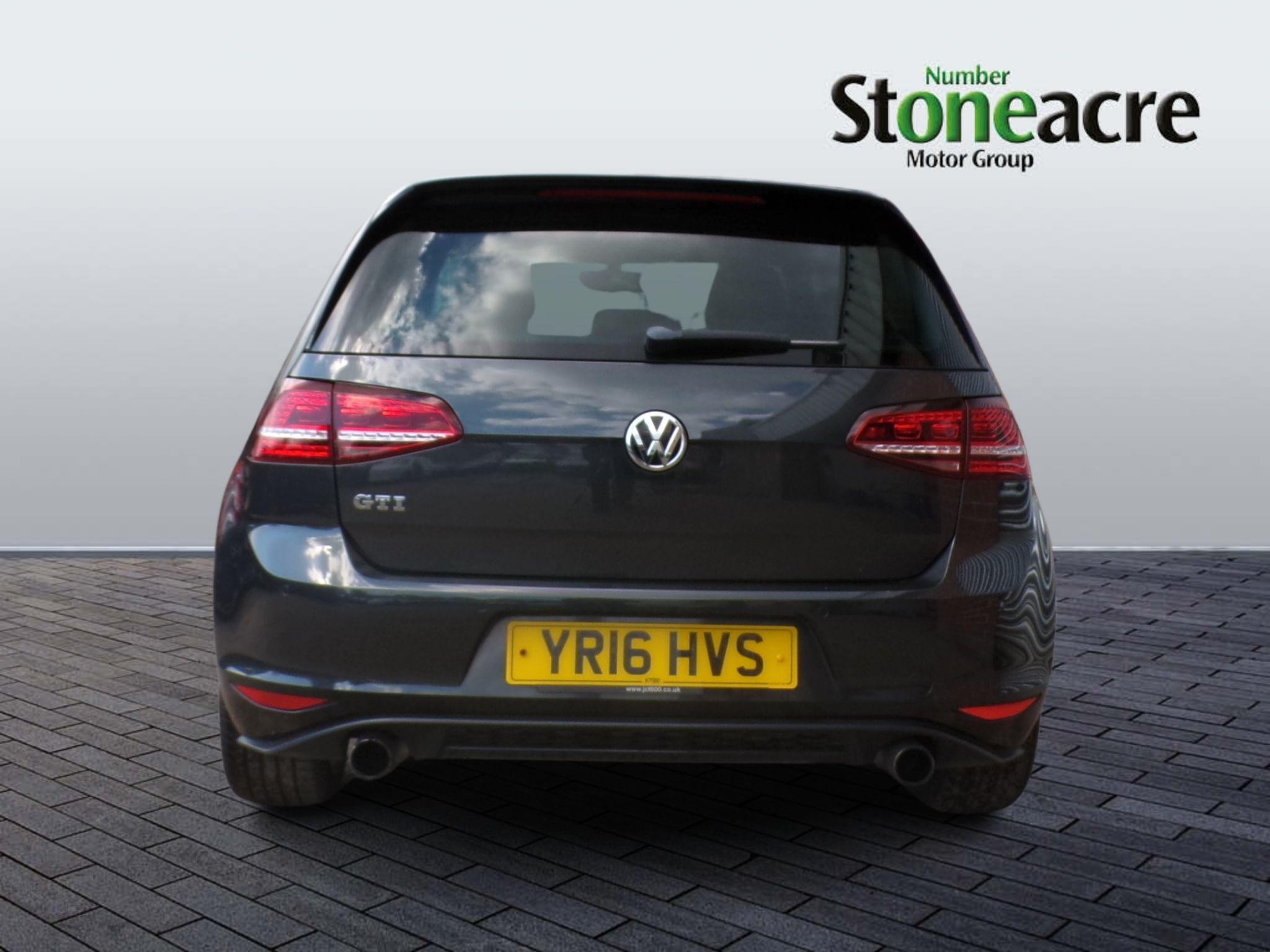 Volkswagen Golf Image 3