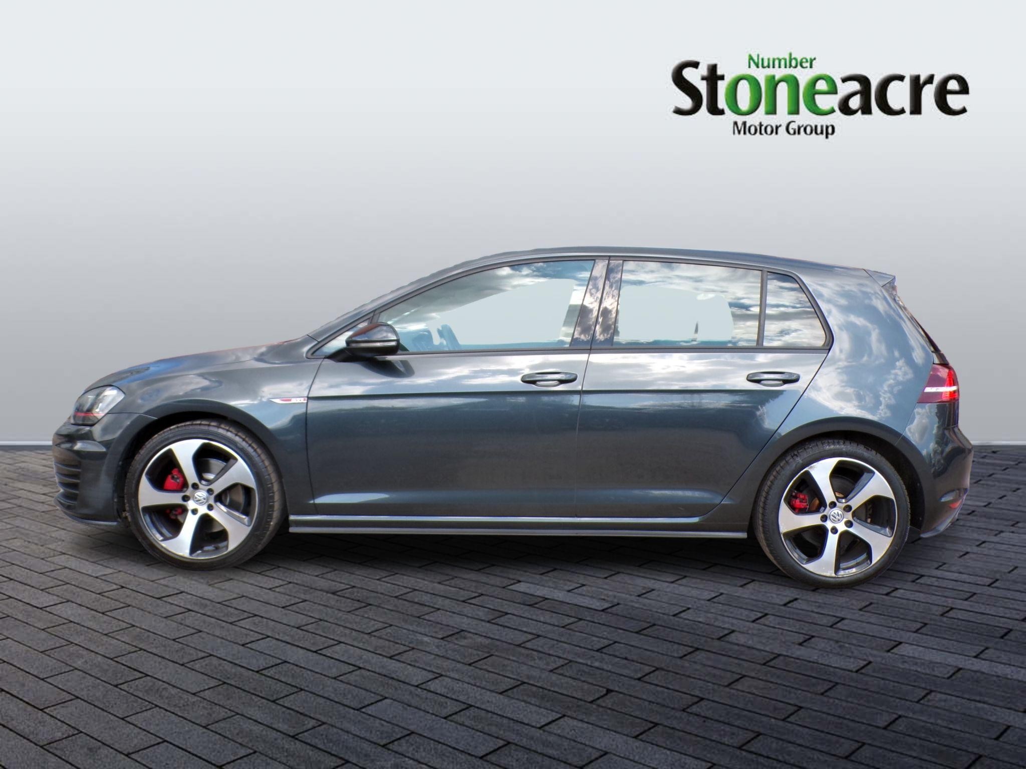 Volkswagen Golf Image 7
