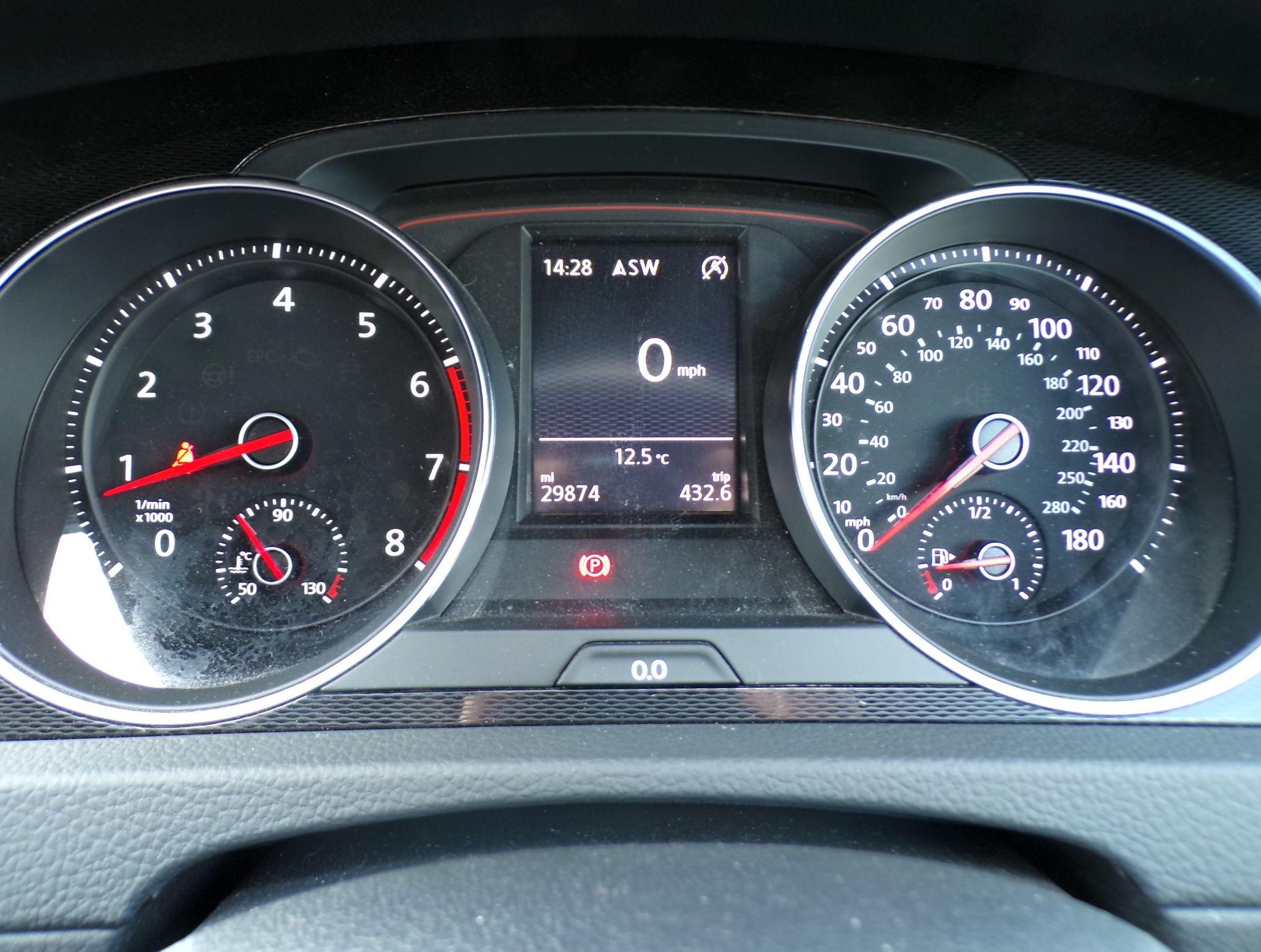 Volkswagen Golf Image 13
