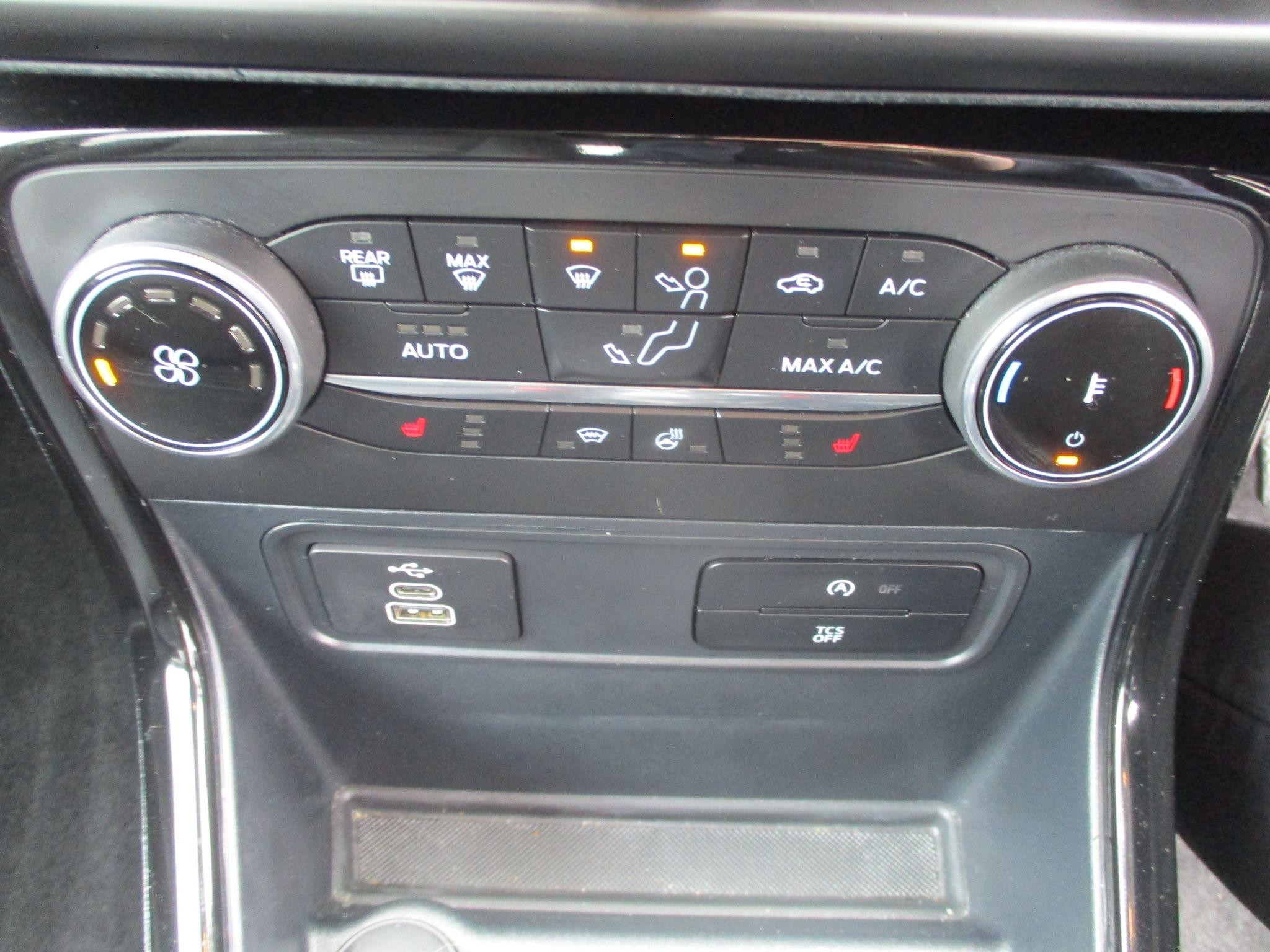 Ford EcoSport Image 14