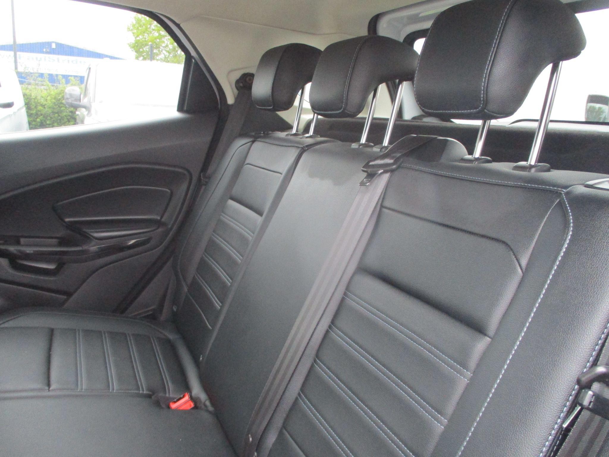 Ford EcoSport Image 17