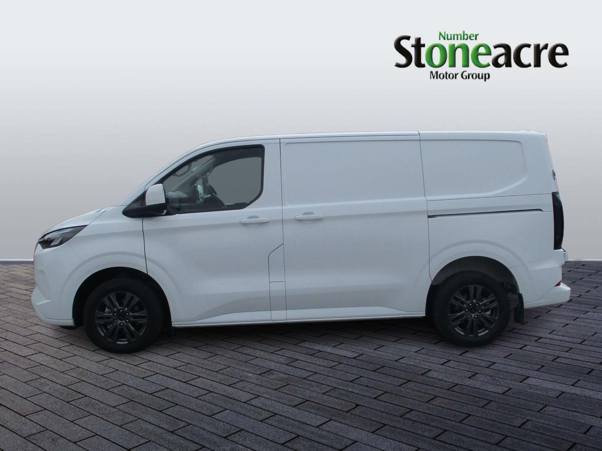 Ford Transit Custom Image 8
