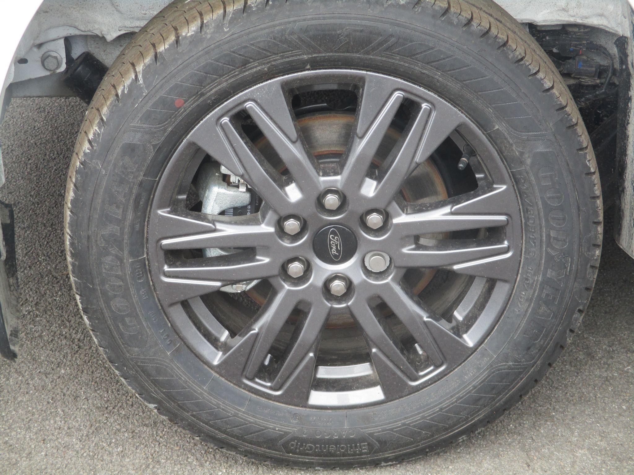 Ford Transit Custom Image 9