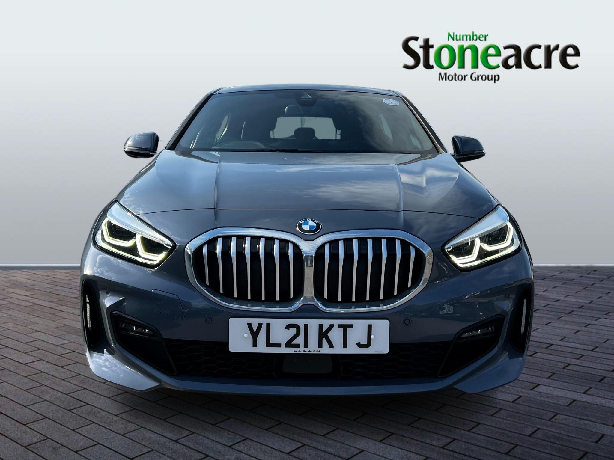 BMW 1 Series Image 2