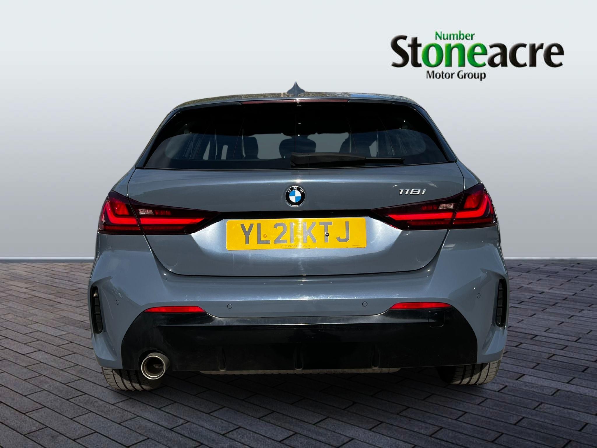 BMW 1 Series Image 6