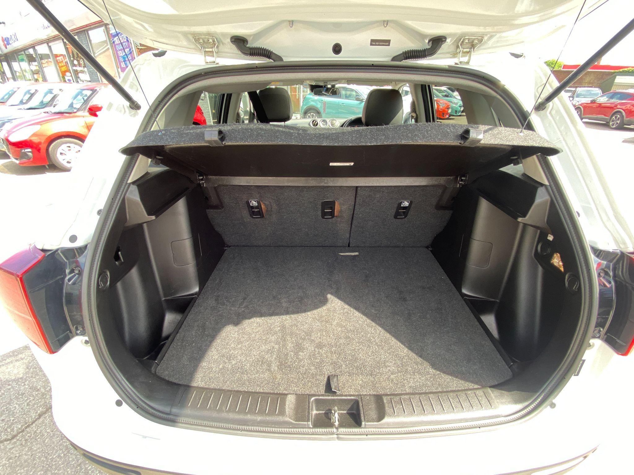 Suzuki Vitara Image 10