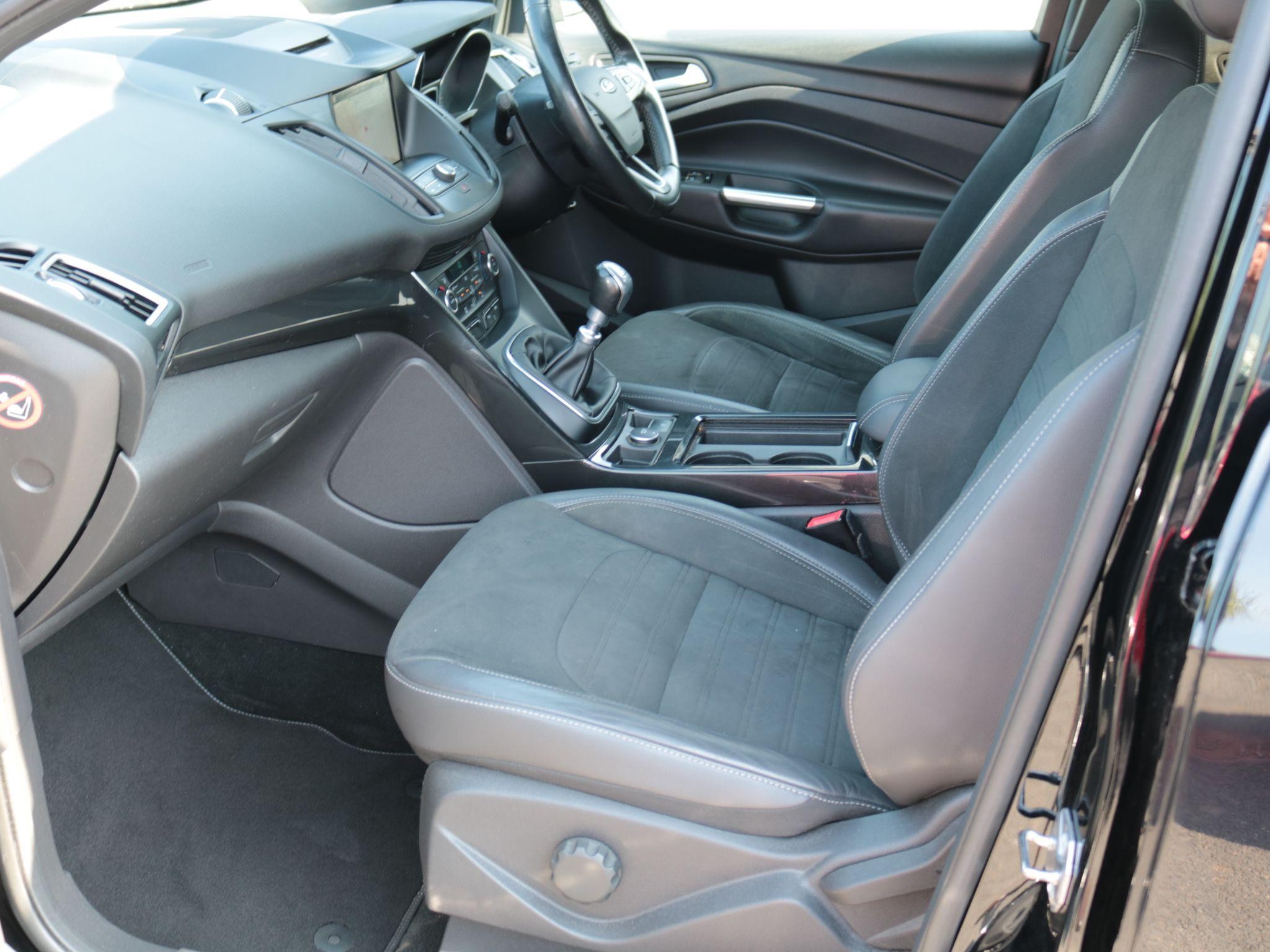 Ford Kuga Image 13