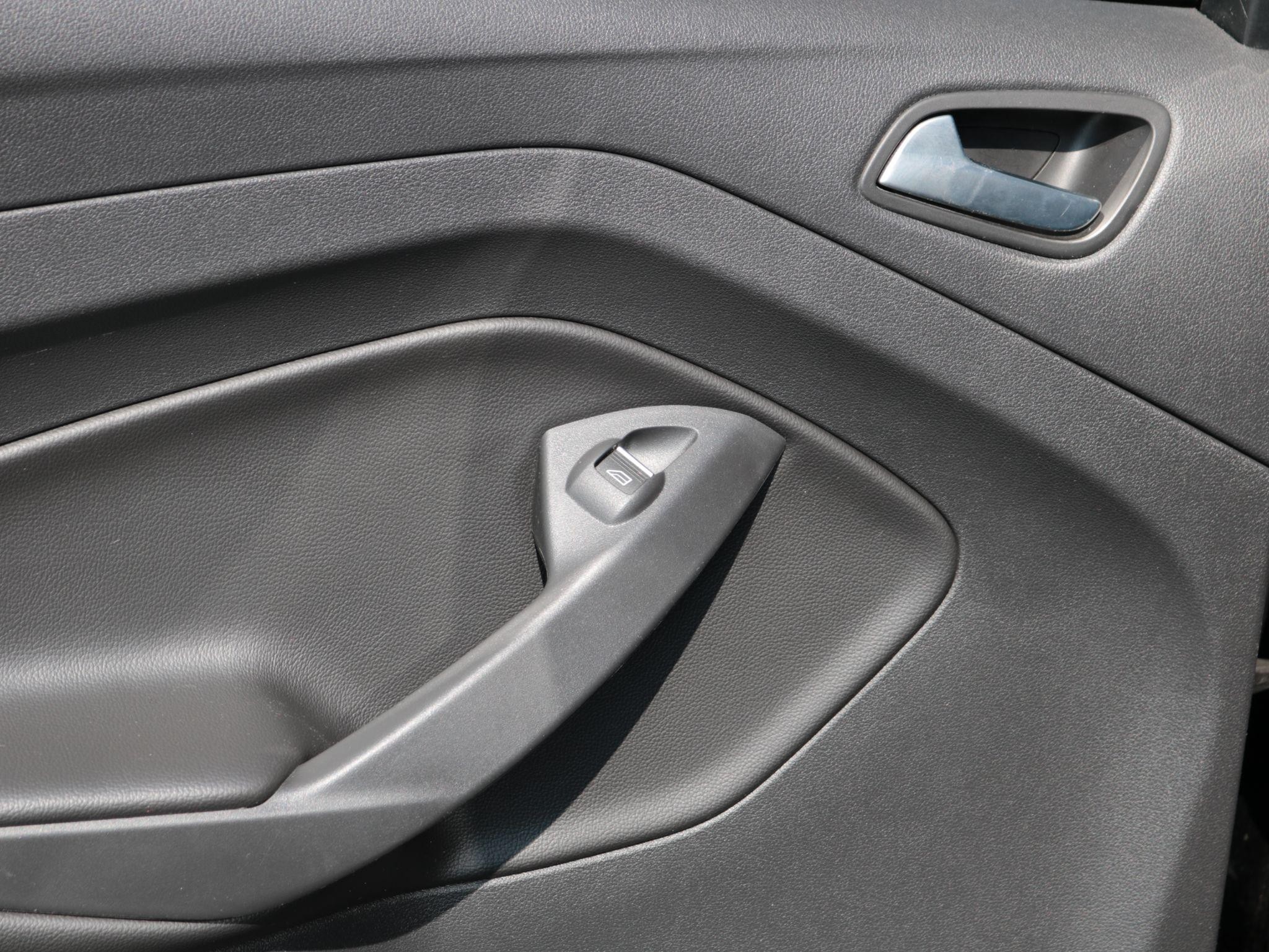 Ford Kuga Image 24