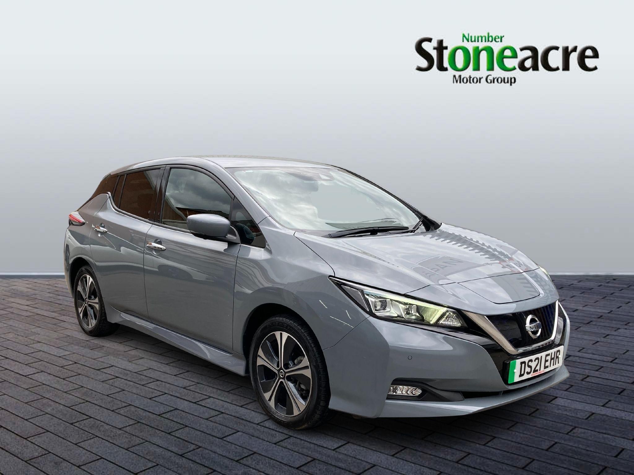 Nissan LEAF Image 1