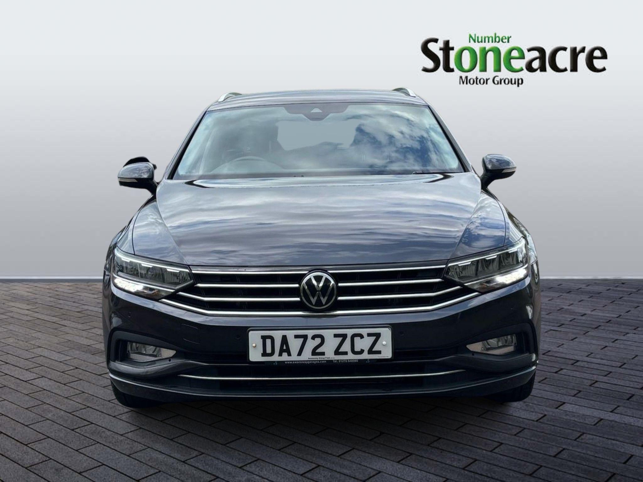 Volkswagen Passat Image 2