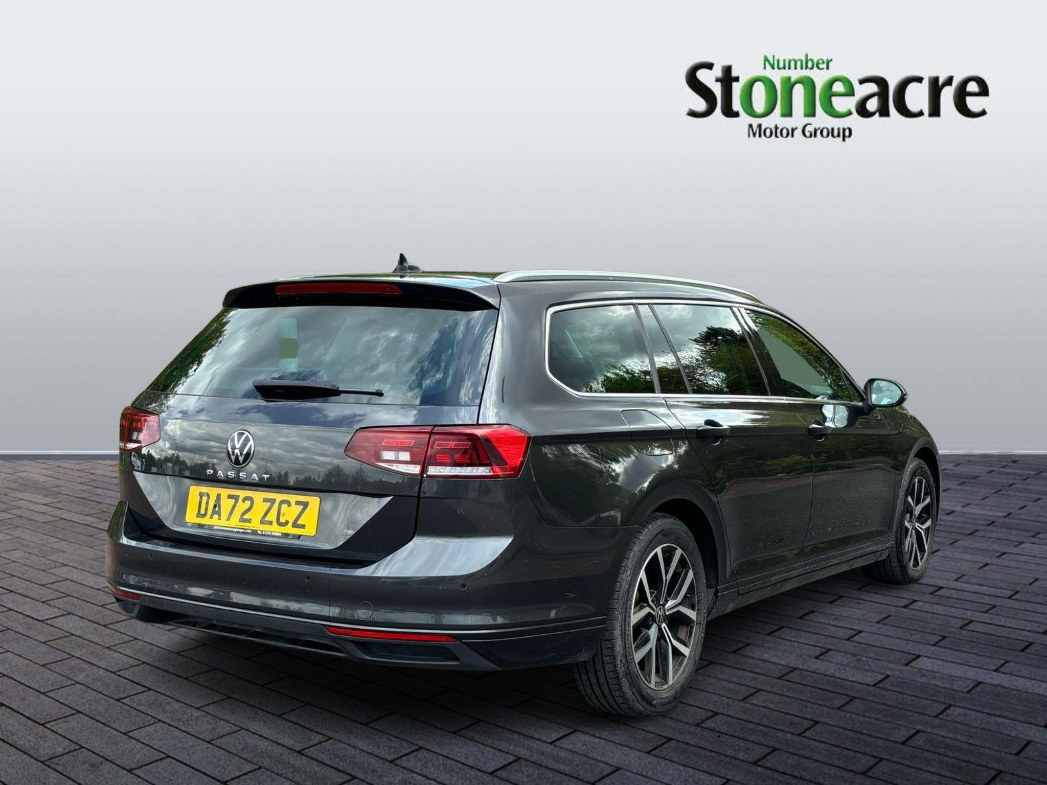 Volkswagen Passat Image 7