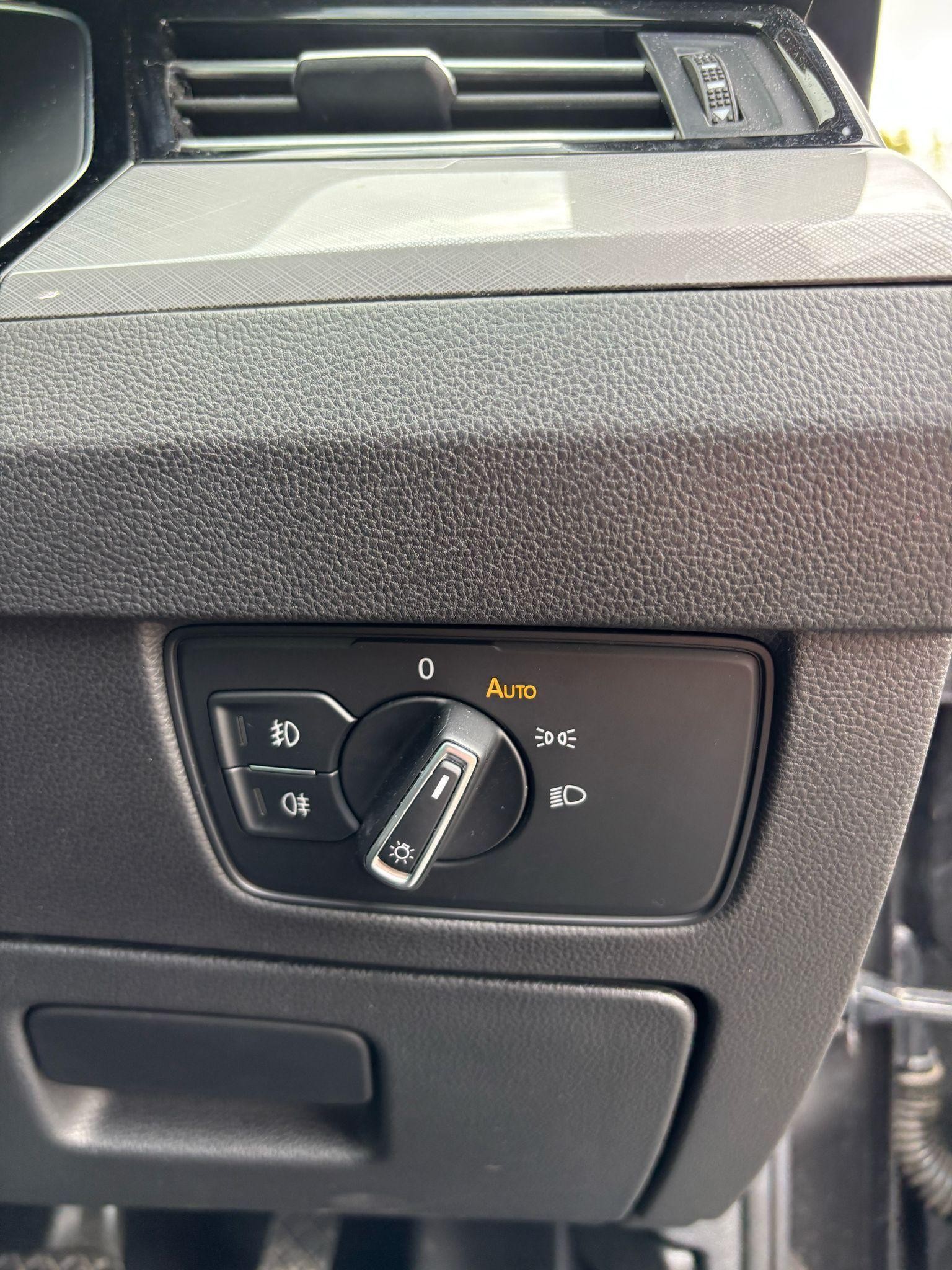 Volkswagen Passat Image 24